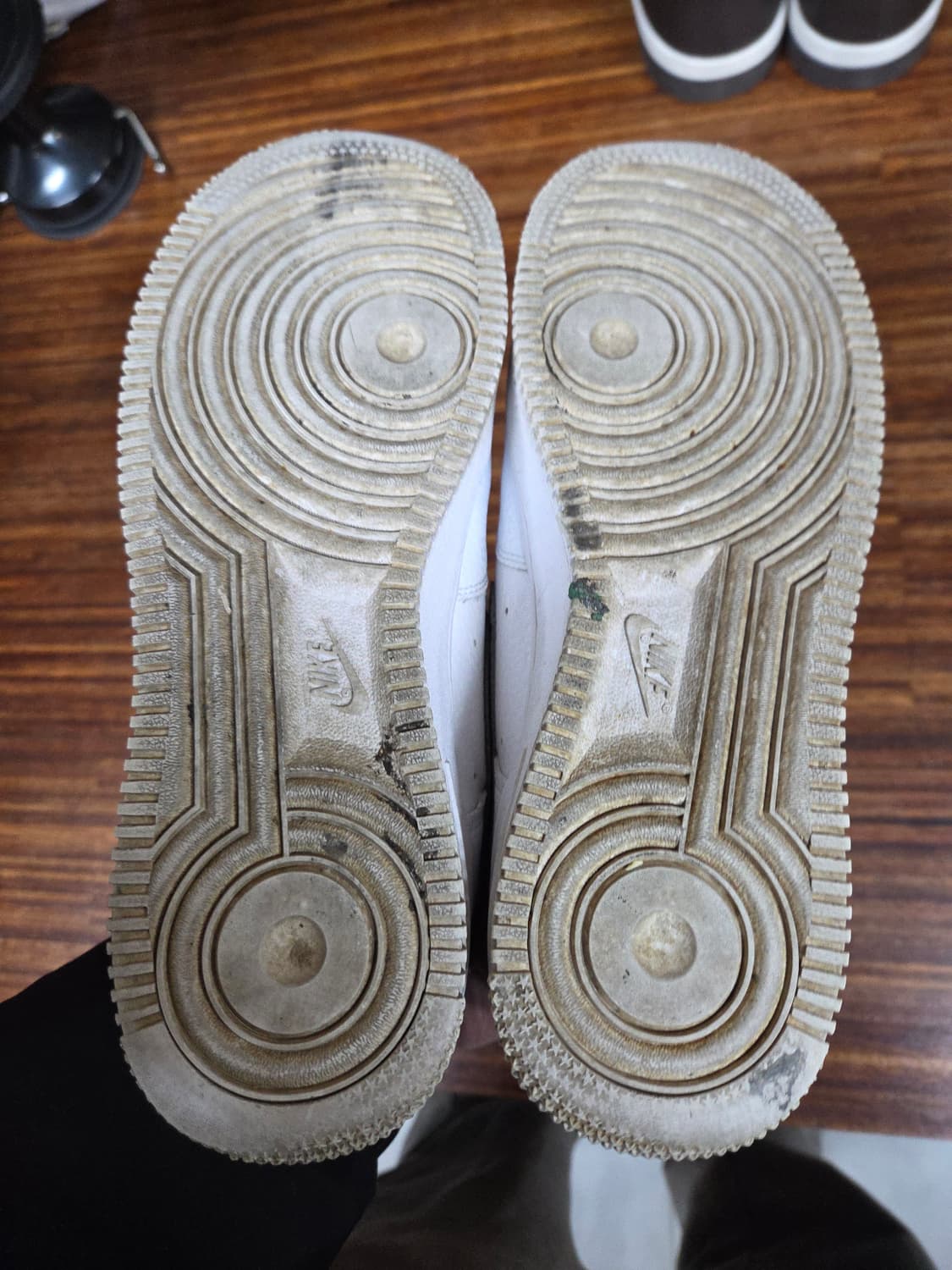 나이키 에어포스 07 로우 흰검 250 상품이미지5