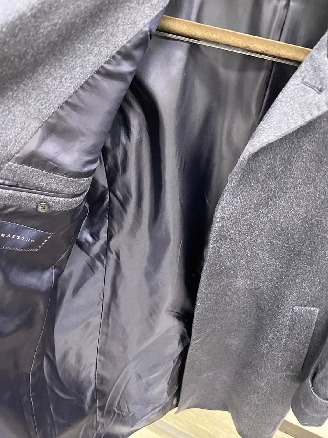 100) 마에스트로 콜롬보 캐시미어100% 코트  상품이미지4