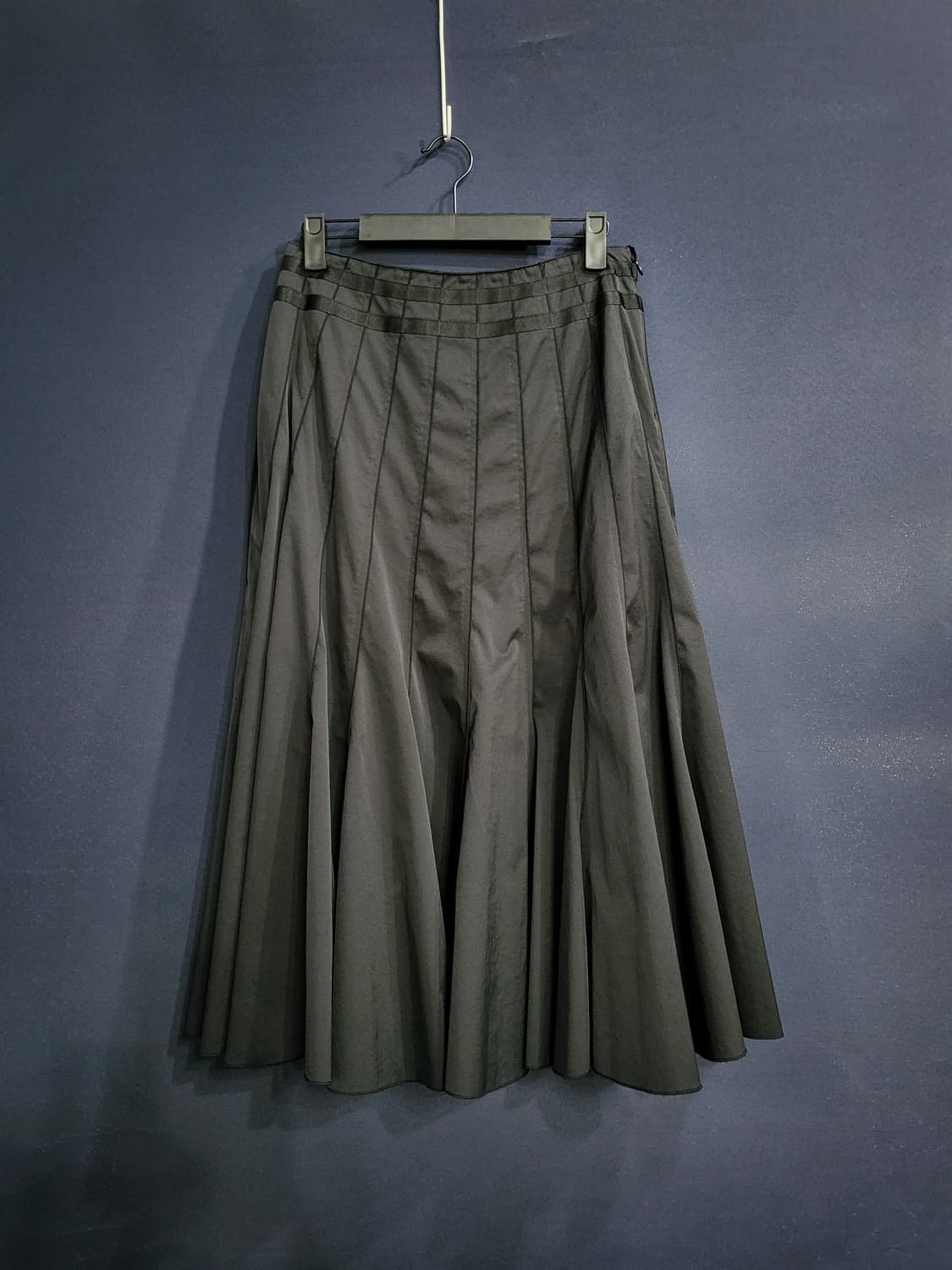 제니한 플레어 라인 스커트 상품이미지1