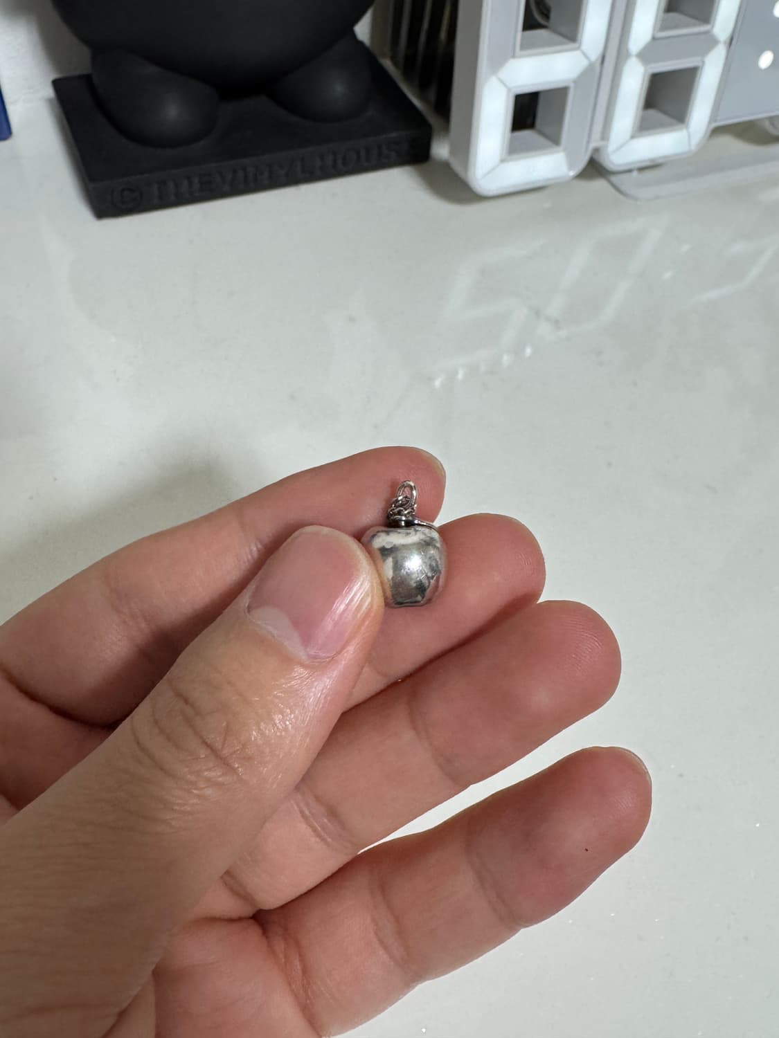 언더커버 애플 목걸이 상품이미지5