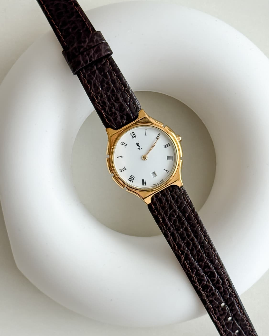 입생로랑 골드 라운드 남여공용 시계 상품이미지4