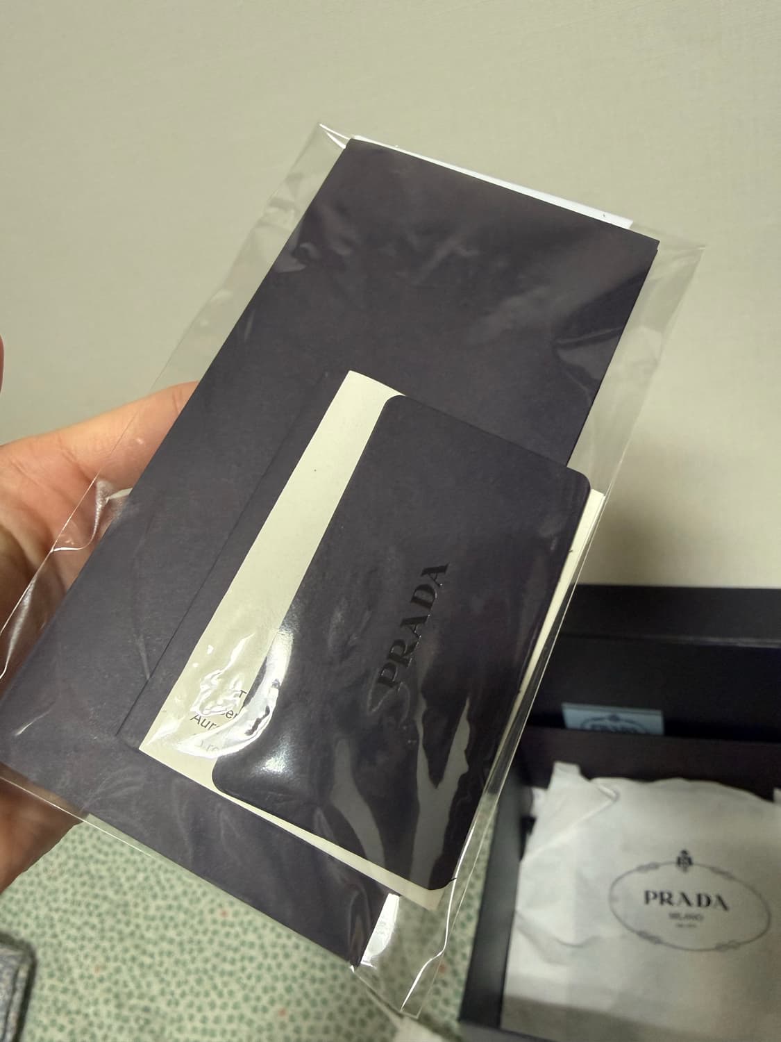 프라다 테수토 호보백 리에디션 블랙(SSS급) 상품이미지6