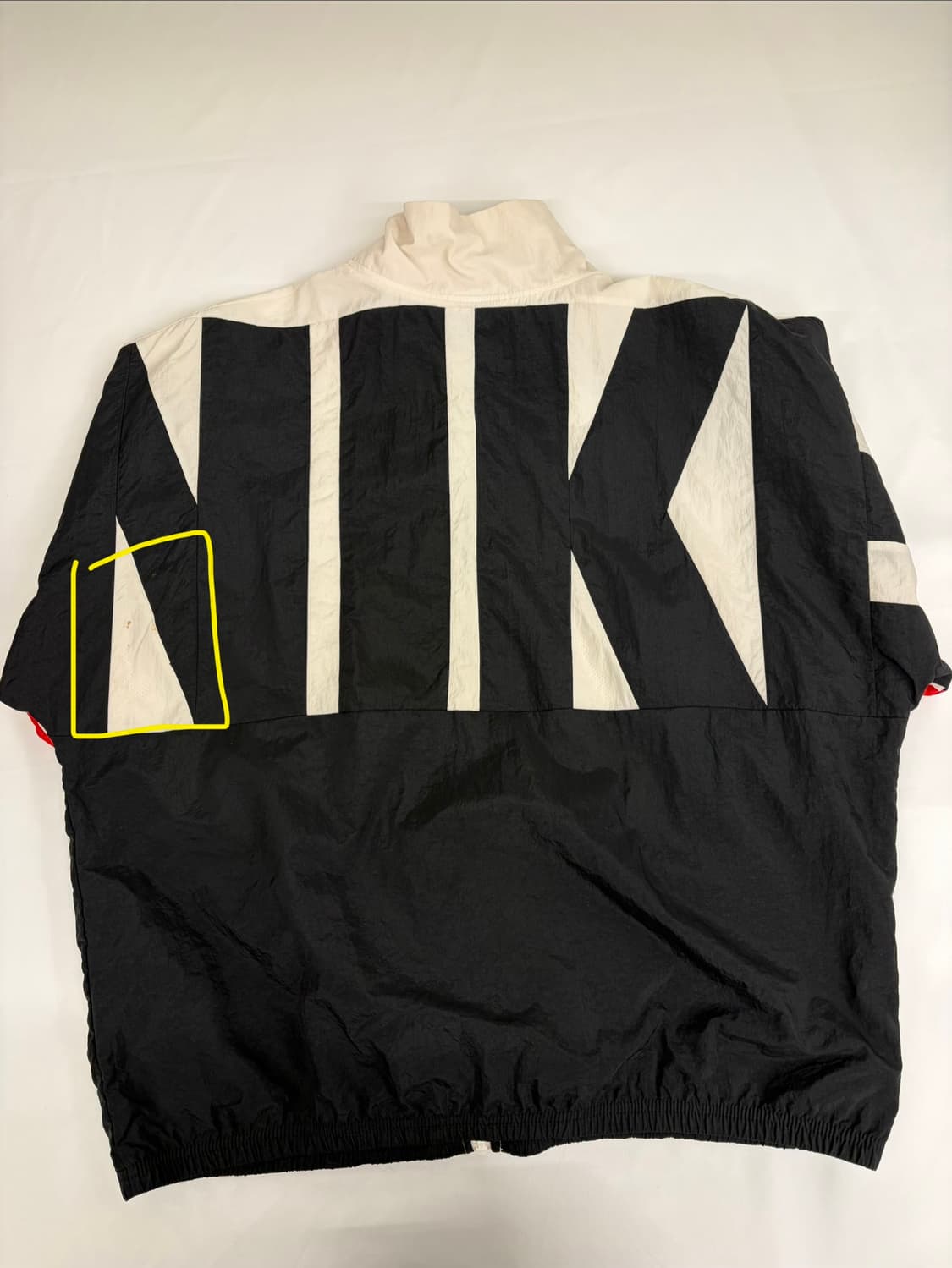 [L] 나이키 바람막이 자켓 화이트/블랙/레드 상품이미지3