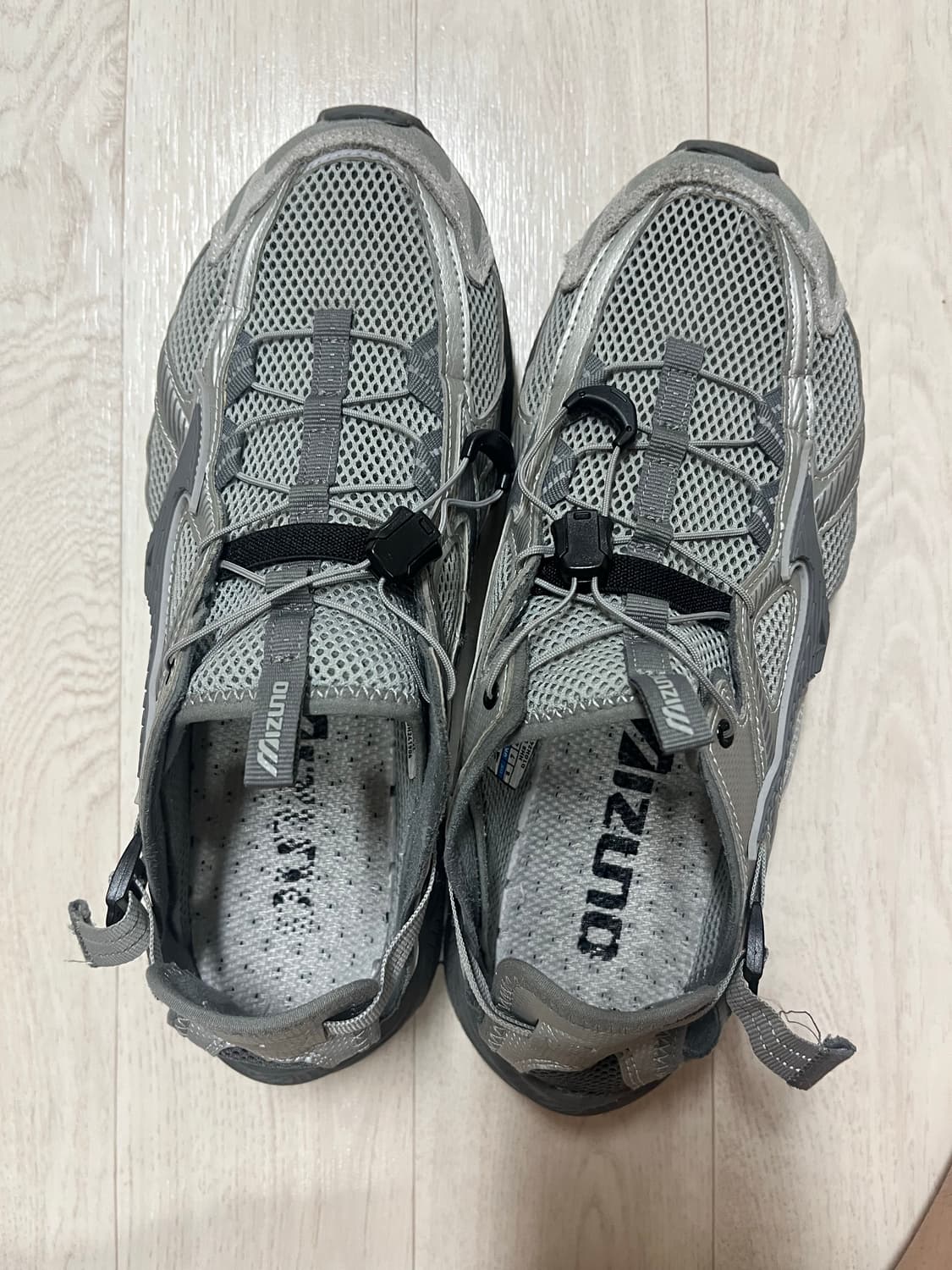 미즈노 트레일 레이서 se 실버 260 상품이미지1