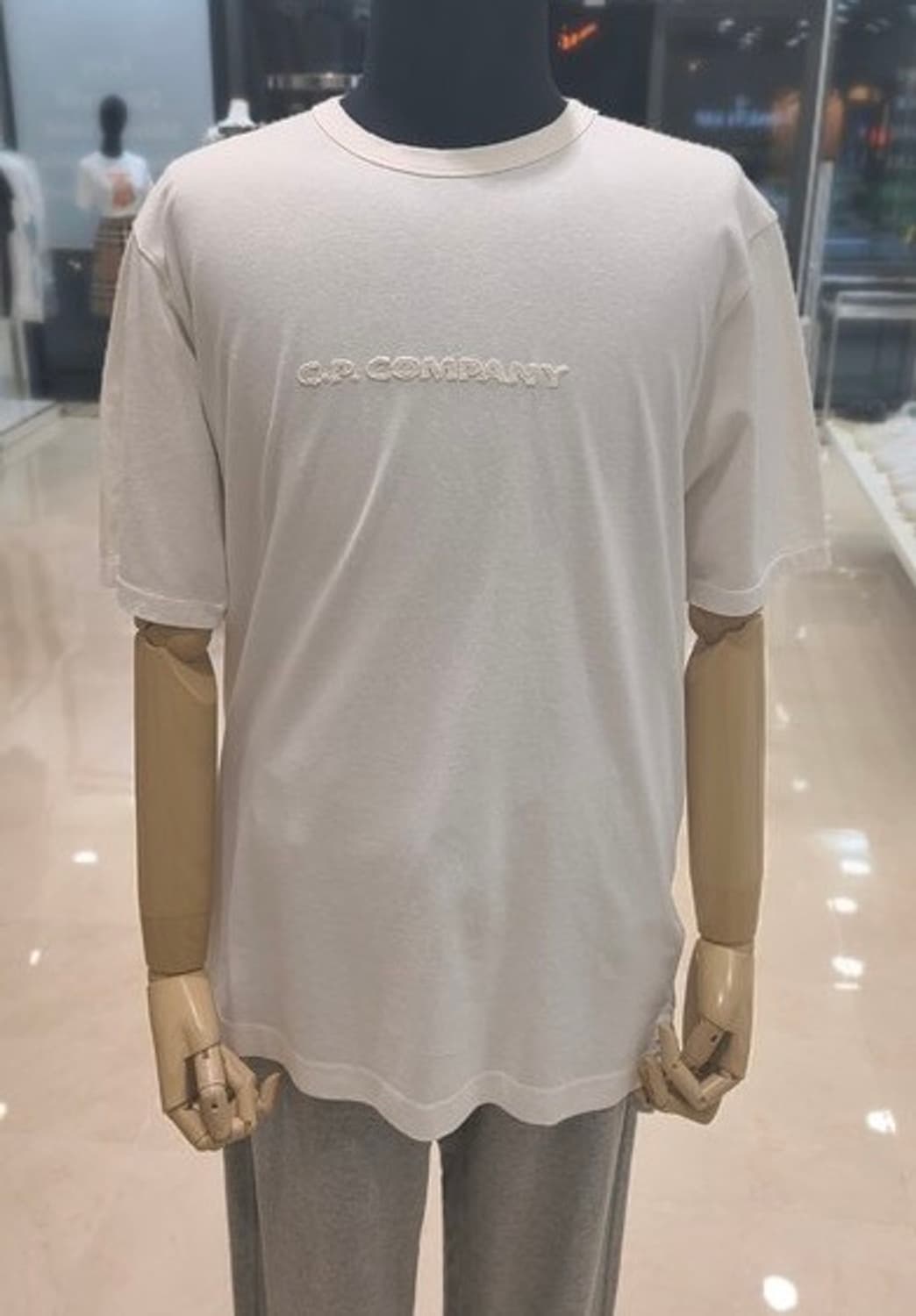 (국내탭, 레어) CP컴퍼니 23ss 패치 로고 코튼 티셔츠 상품이미지2
