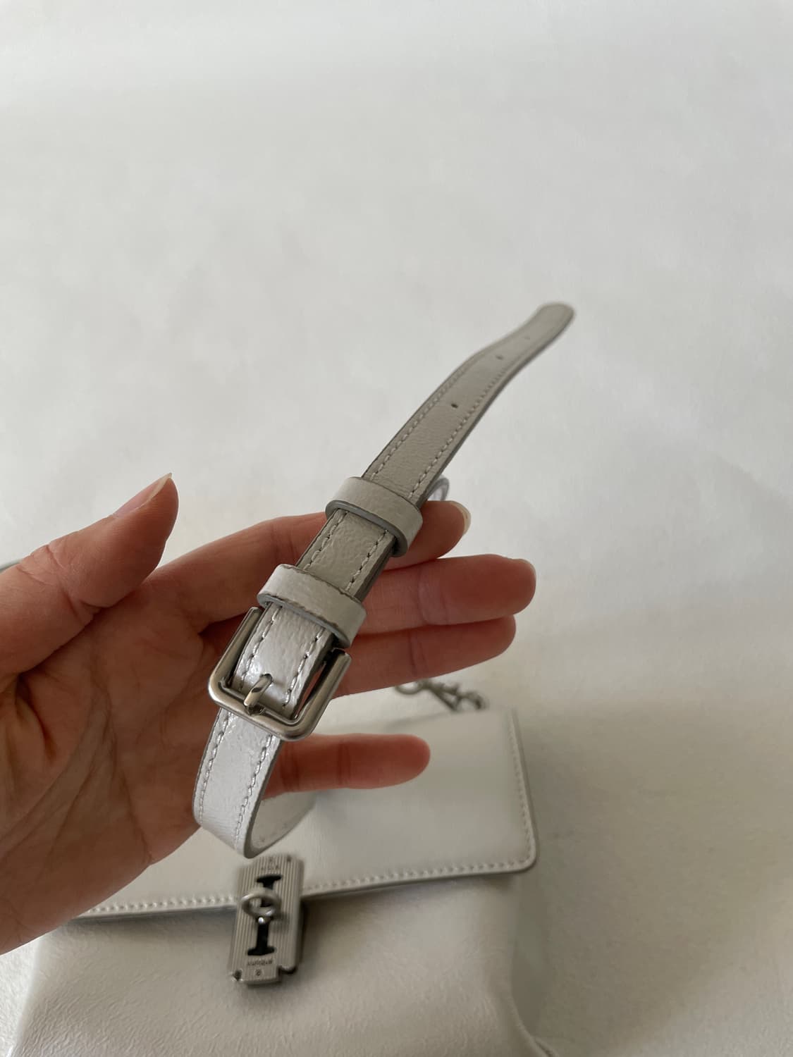 분크(Vunque) 레더 크로스백 상품이미지4