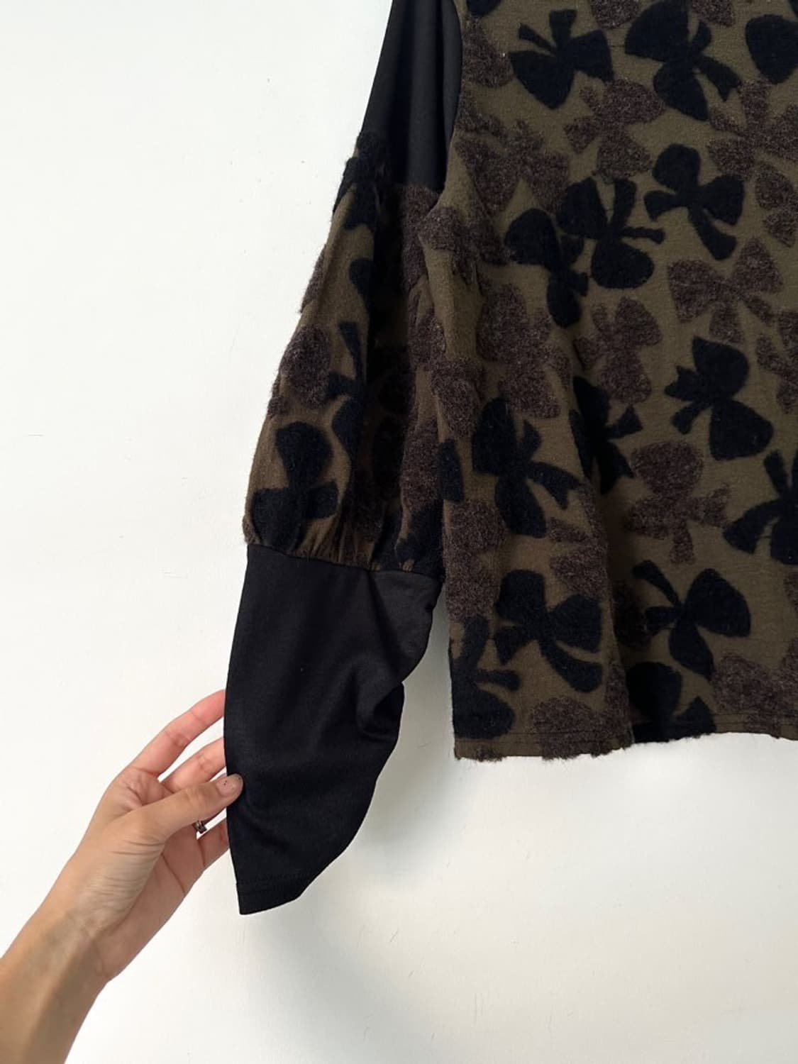 Clover high neck boucle knit 상품이미지4