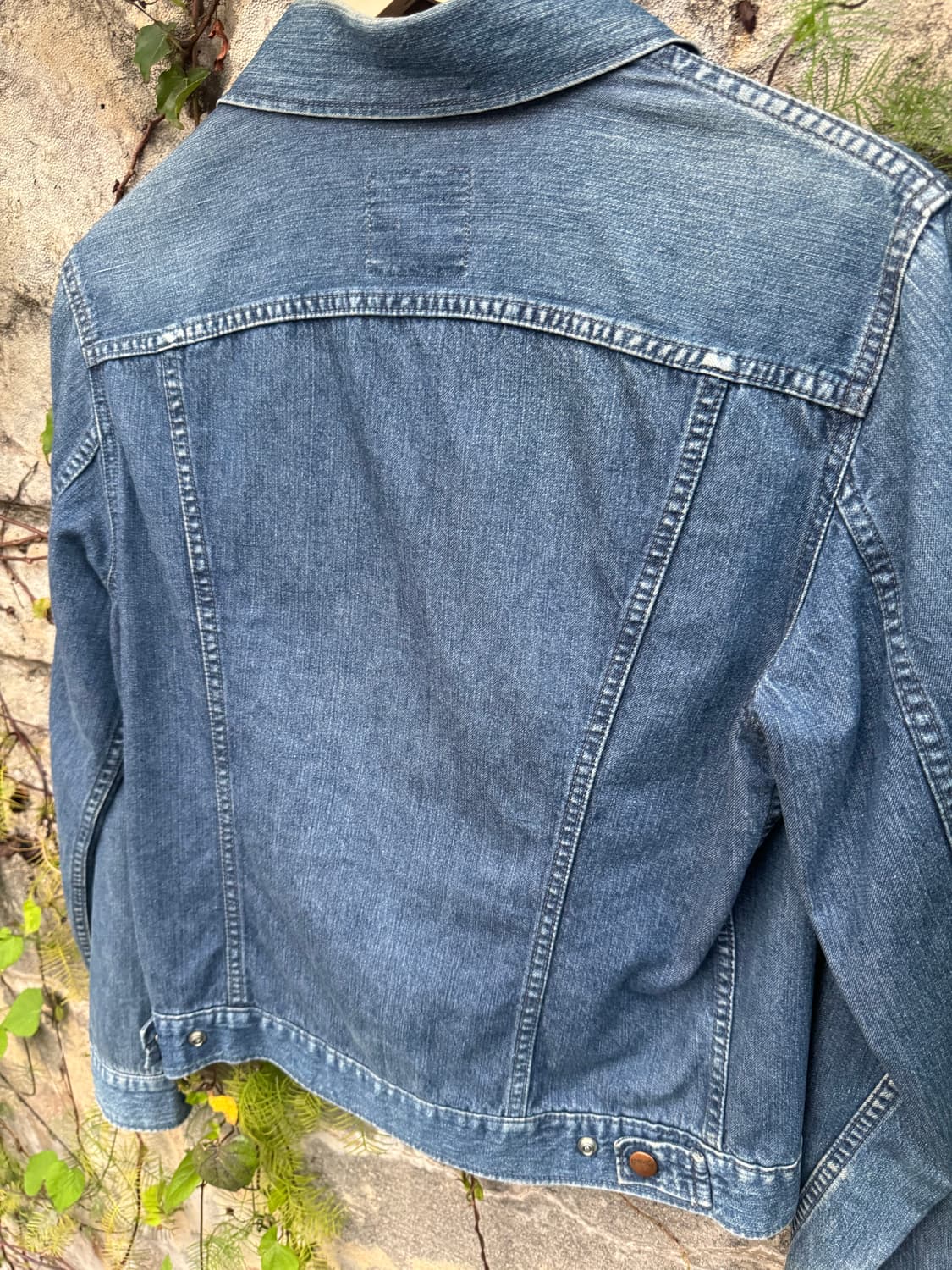 랭글러 wrangler 리바이스 3세대 쉐입 버튼식 데님 자켓 우먼 상품이미지4