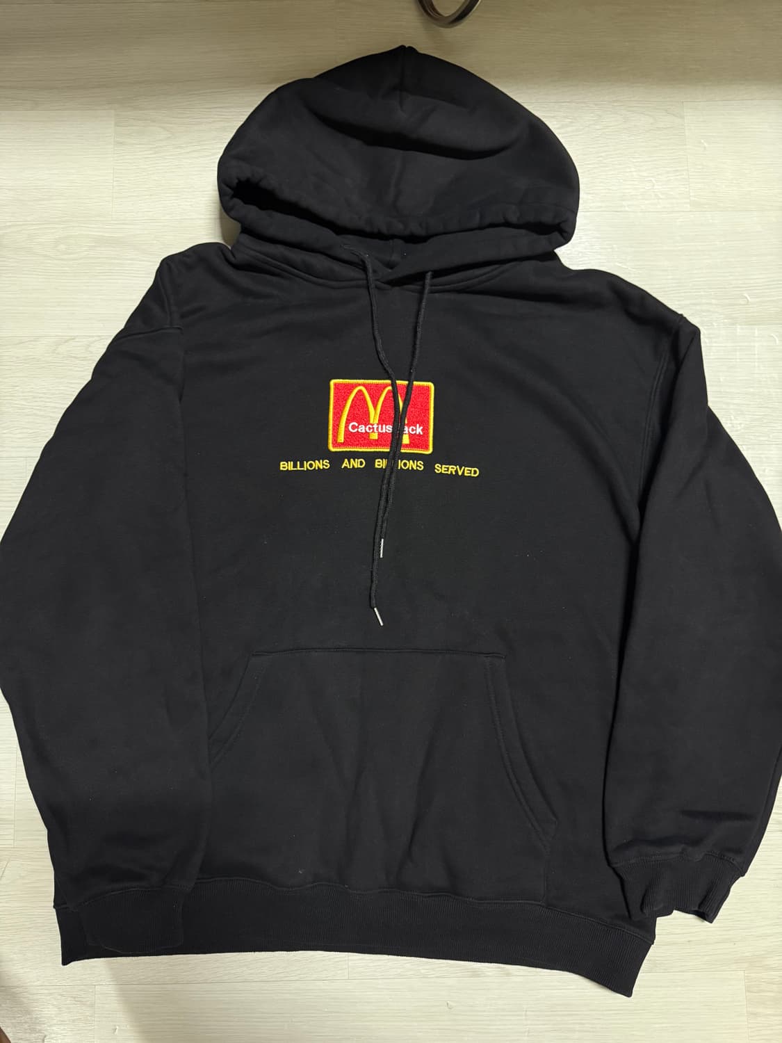 트래비스 스캇 x 맥도날드 후드티 xl 상품이미지1