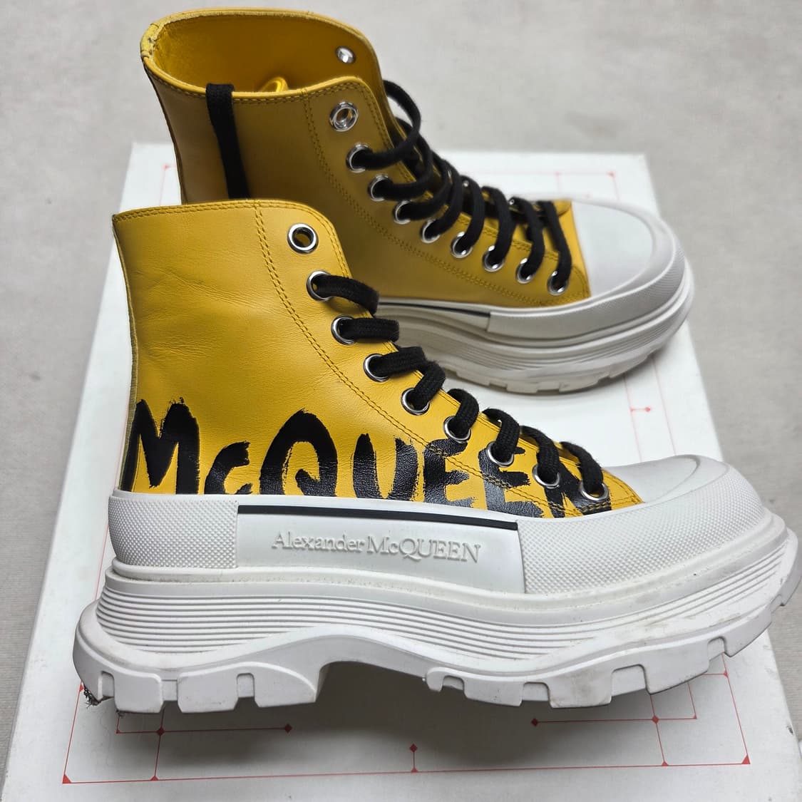 Alexander McQueen 알렉산더 맥퀸 트레드 슬릭 하이탑 상품이미지3