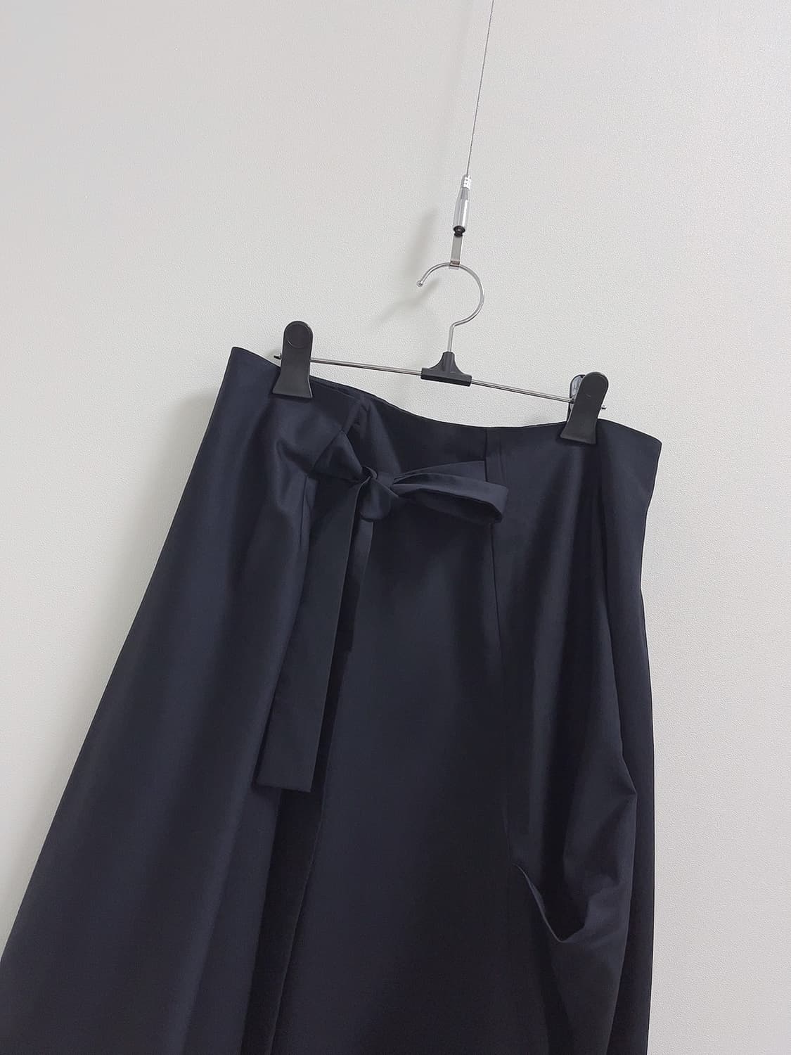 코스 네이비 울 랩 스커트 상품이미지2