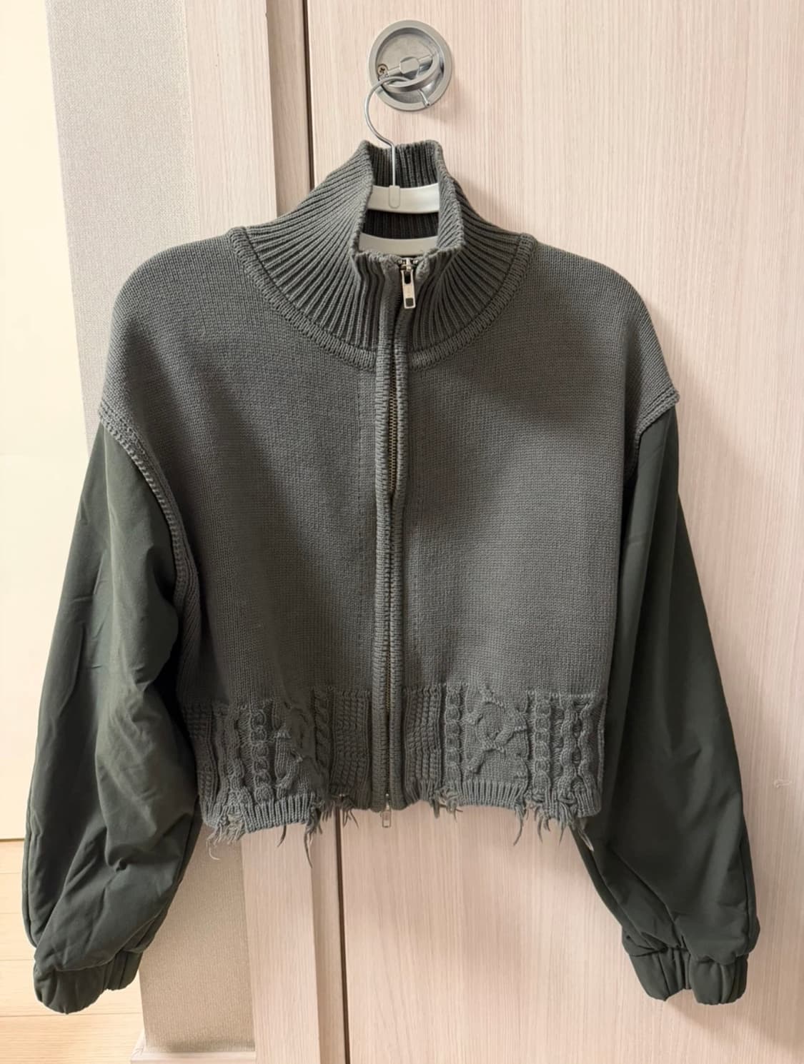 더일마 니트 집업 상품이미지1