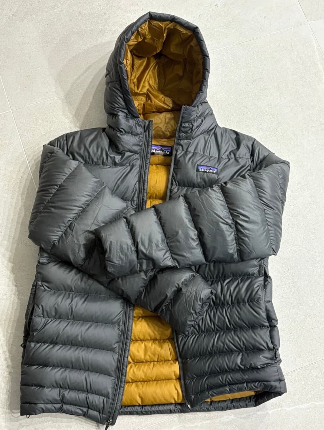 파타고니아 다운스웨터 후디 경량패딩 상품이미지1