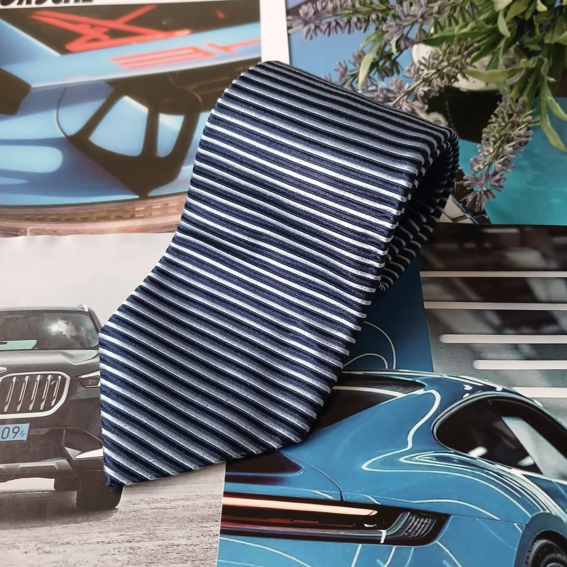 타미 힐피거 실크 네이비 스트라이프 넥타이 9cm A+등급 A18922
 상품이미지2