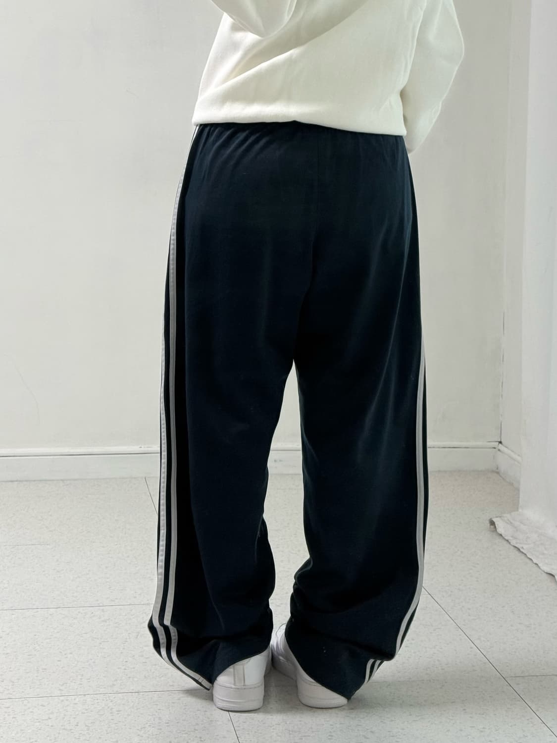 아디다스 네이비 삼선 츄바 상품이미지4