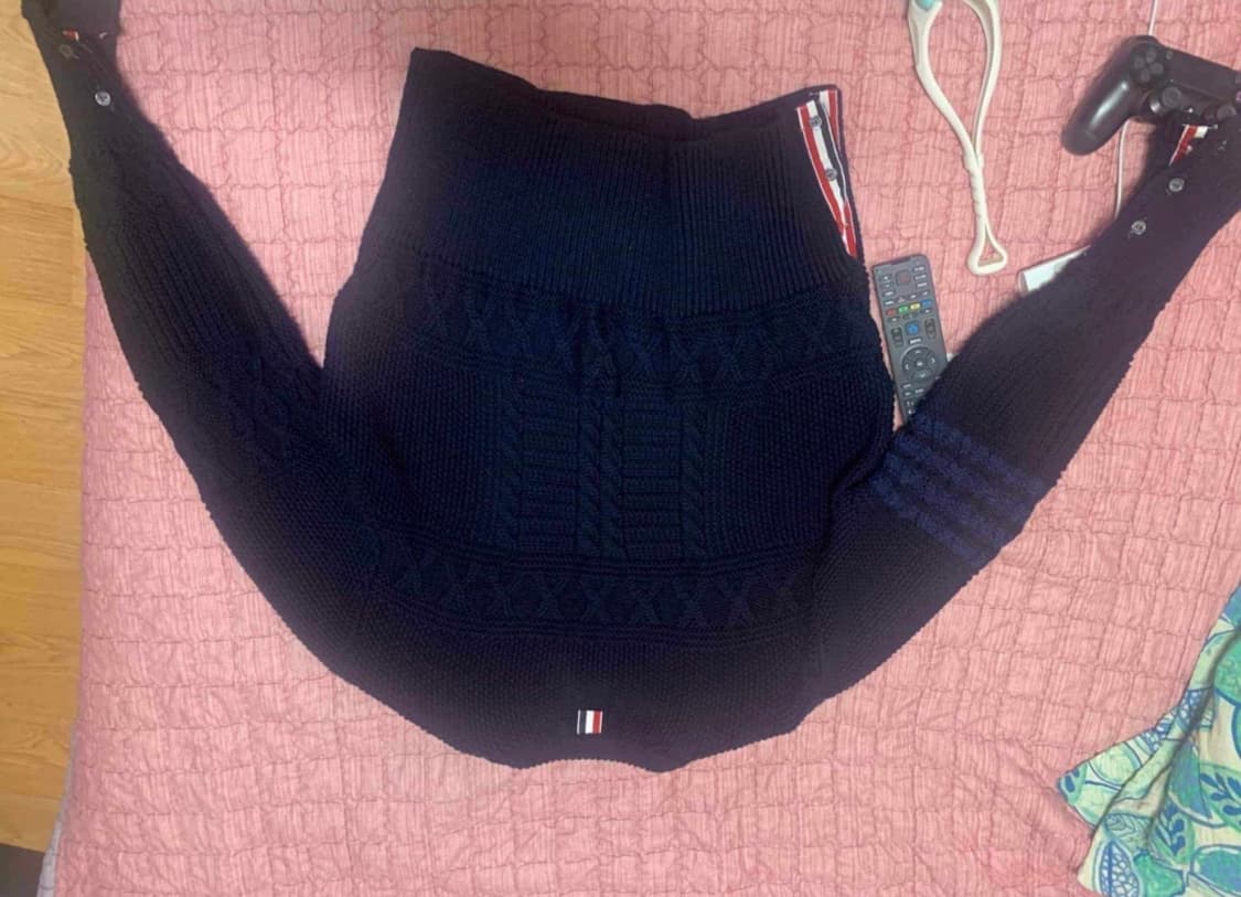 톰브라운 니트 5사이즈 상품이미지1