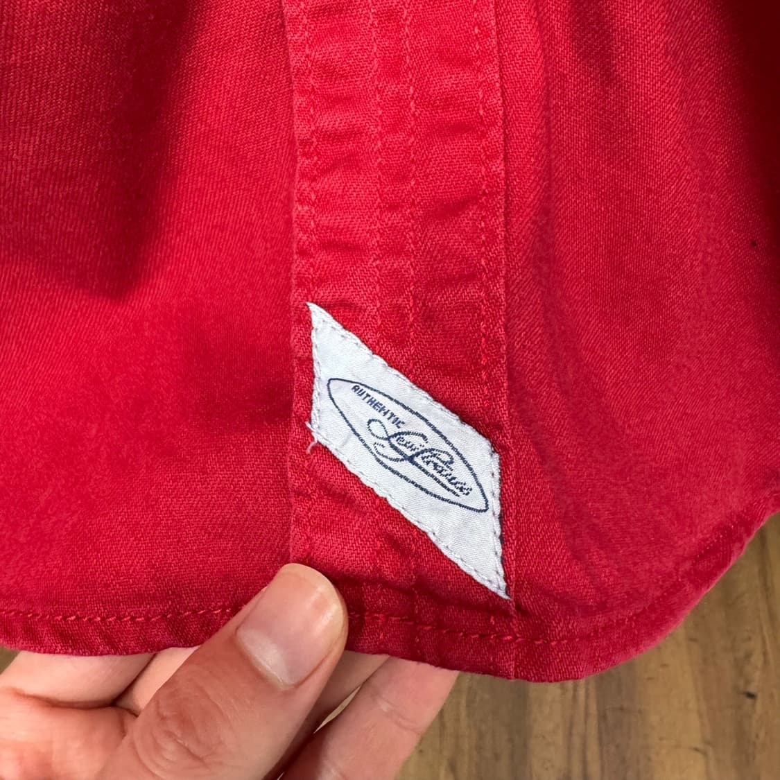 리바이스 솔리드 긴팔 셔츠 투포켓 디테일 루즈핏 레드 상품이미지7