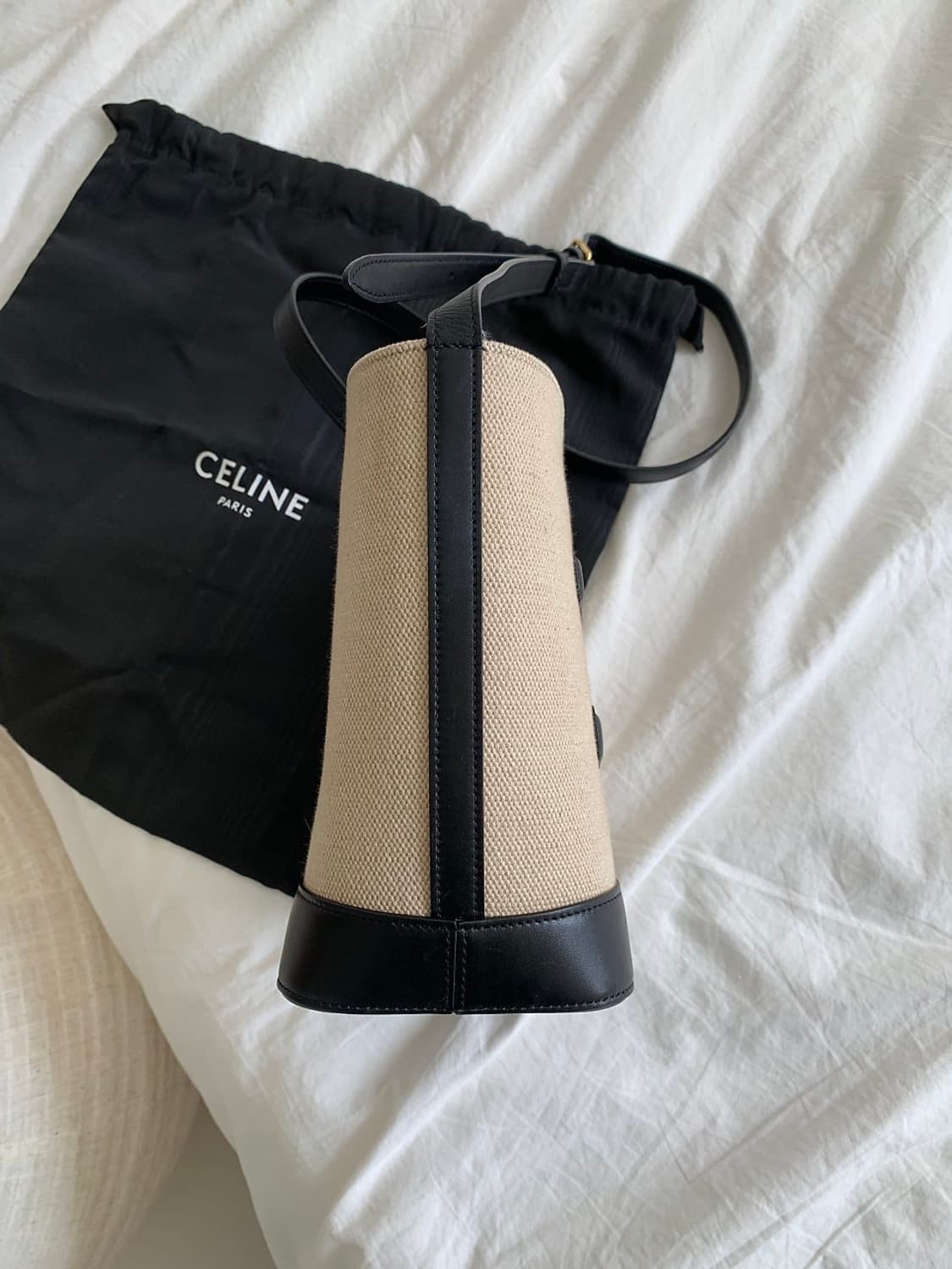 셀린느 트리오페 버킷백 상품이미지5