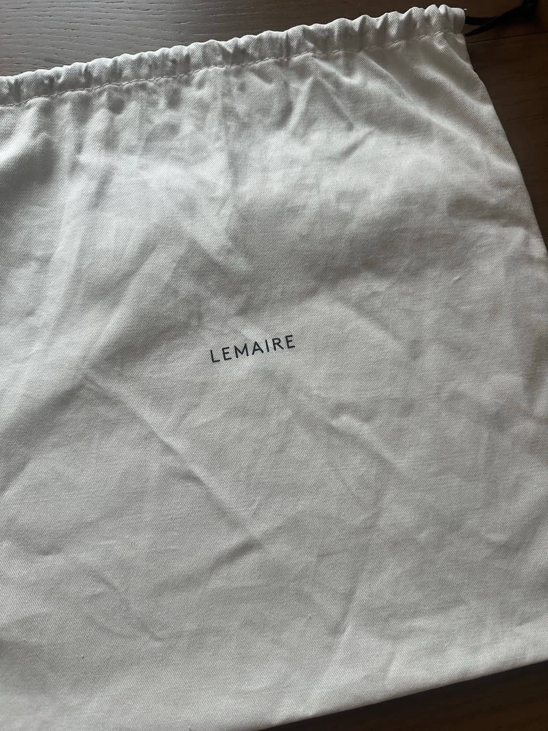 르메르 크루아상백 다크초코 스몰 상품이미지4