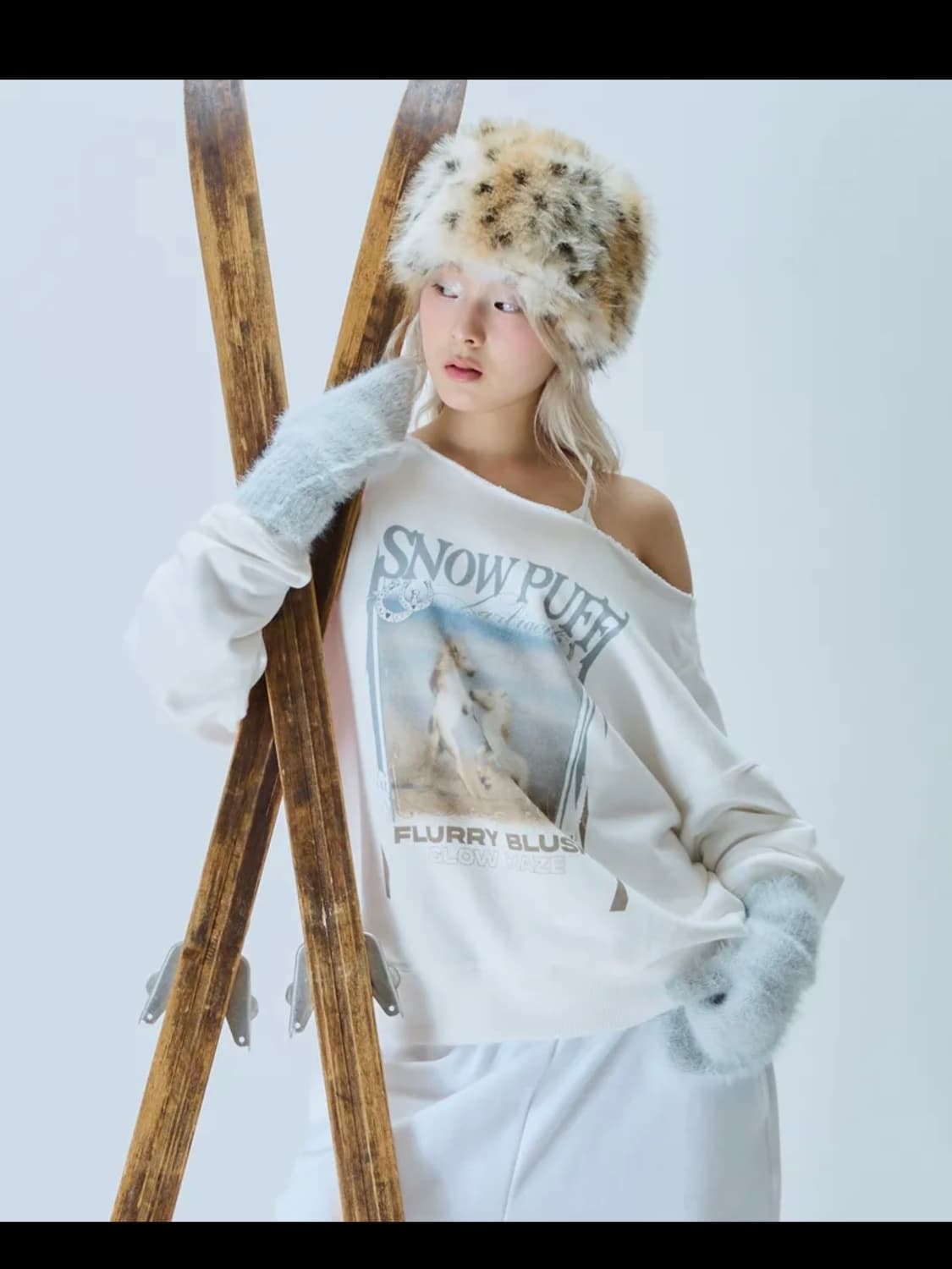 라티젠 홀스 원숄더 스웻셔츠 DUSTY HORSE ONE-SHOULDER 상품이미지1