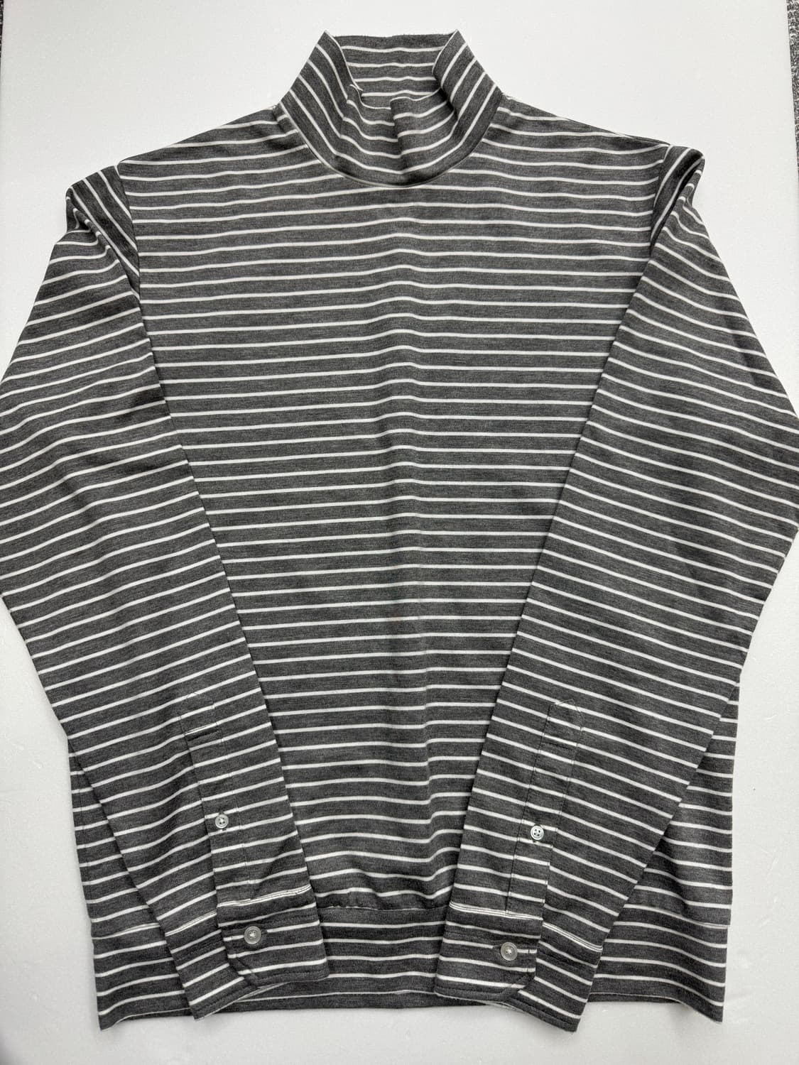 Kolor 반폴라 긴팔 티셔츠 3 사이즈 그레이 스트라이프 상품이미지1