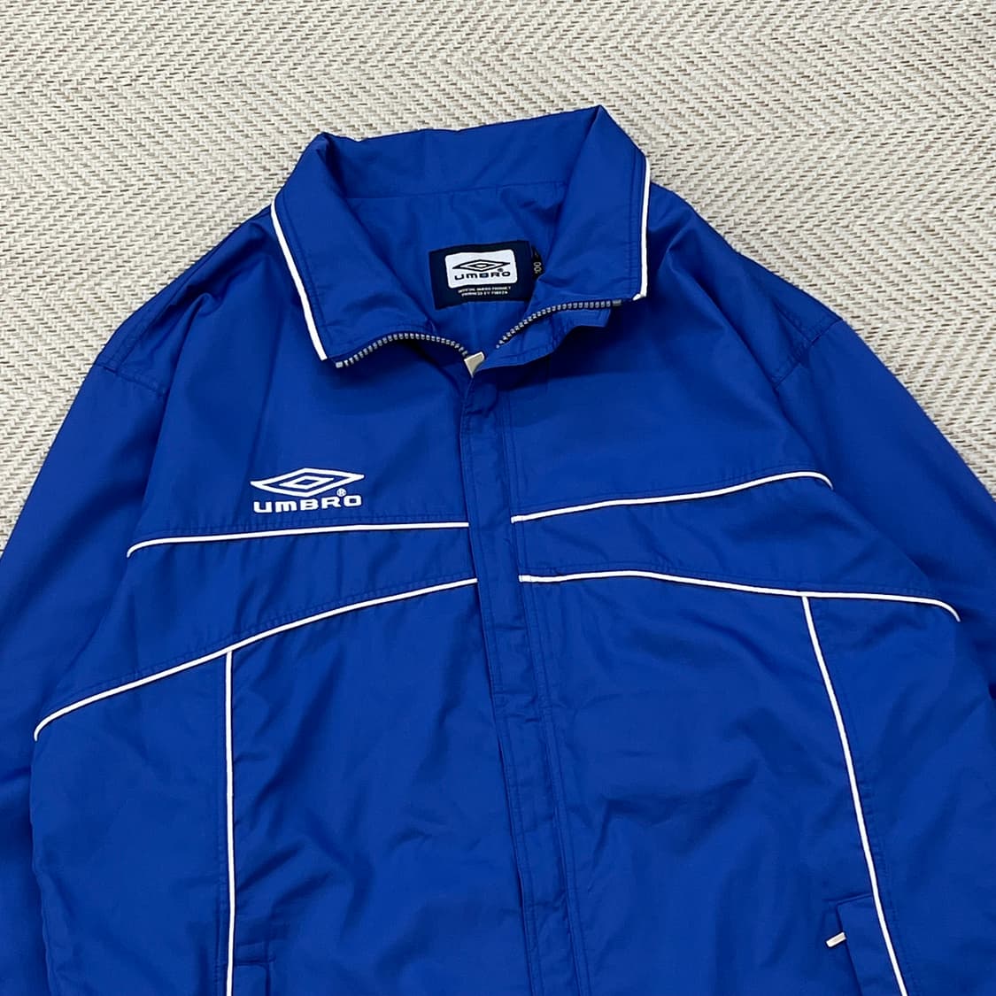 엄브로 올드스쿨 바람막이 r3259 상품이미지4