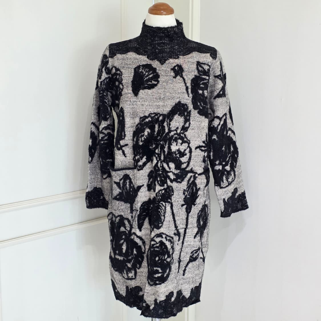 빈티지)앤틱무드 플로럴 로맨틱 고딕 니트 블랙그레이 롱슬리브원피스 상품이미지2