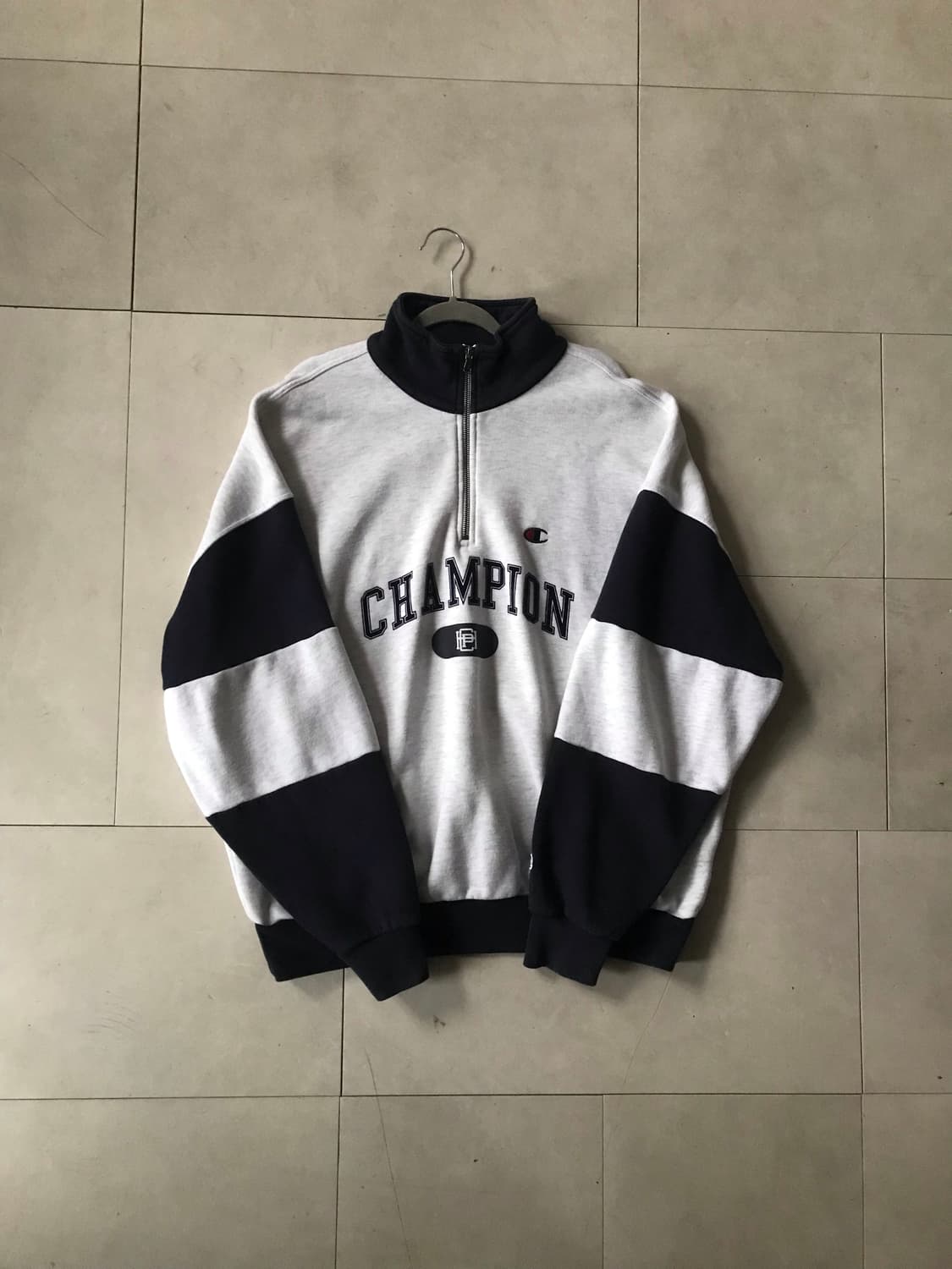 챔피온 빅로고 스웨트 반집업 상품이미지6