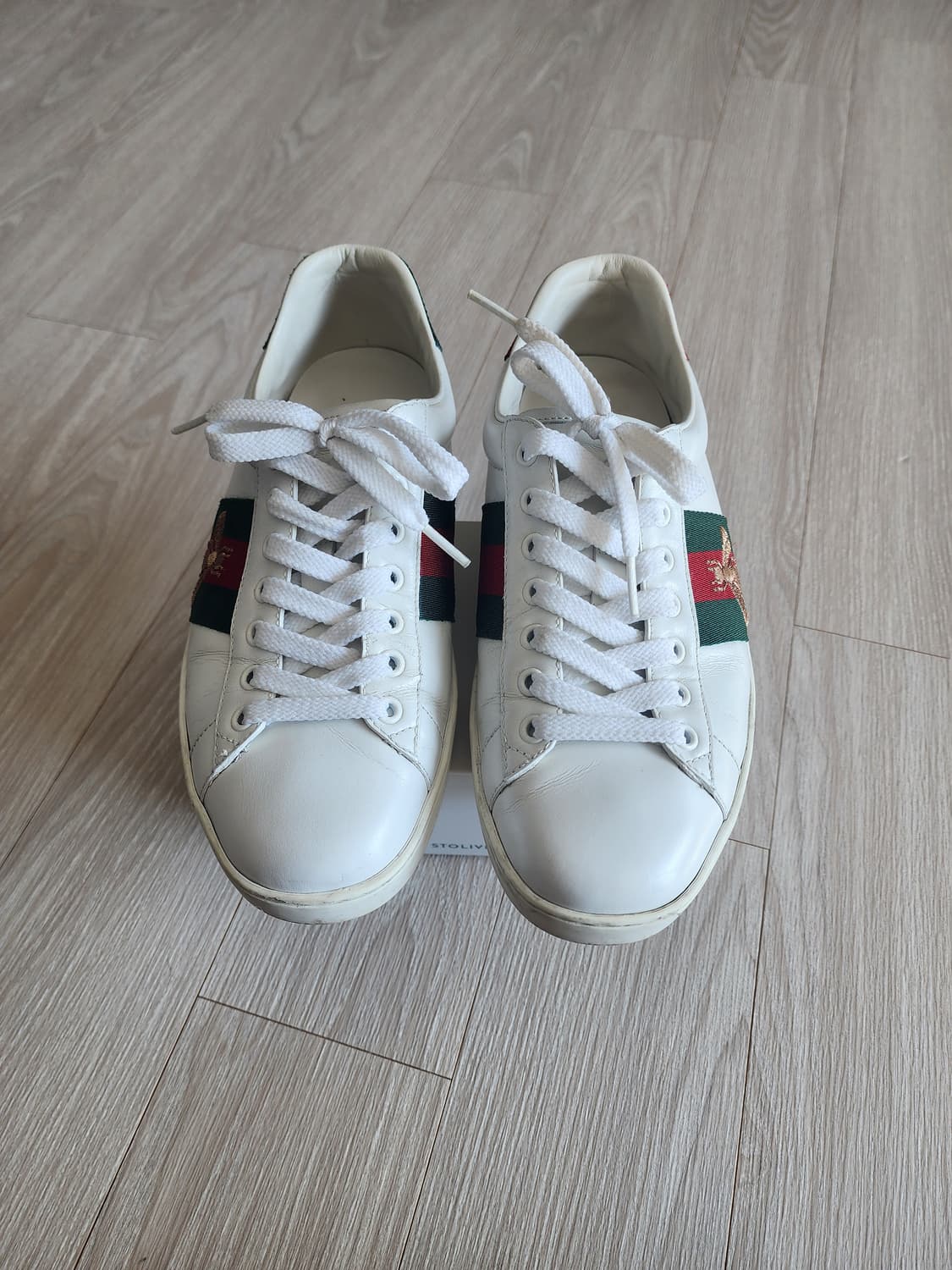 구찌 꿀벌 에이스 스니커즈 정품 판매합니다  상품이미지1