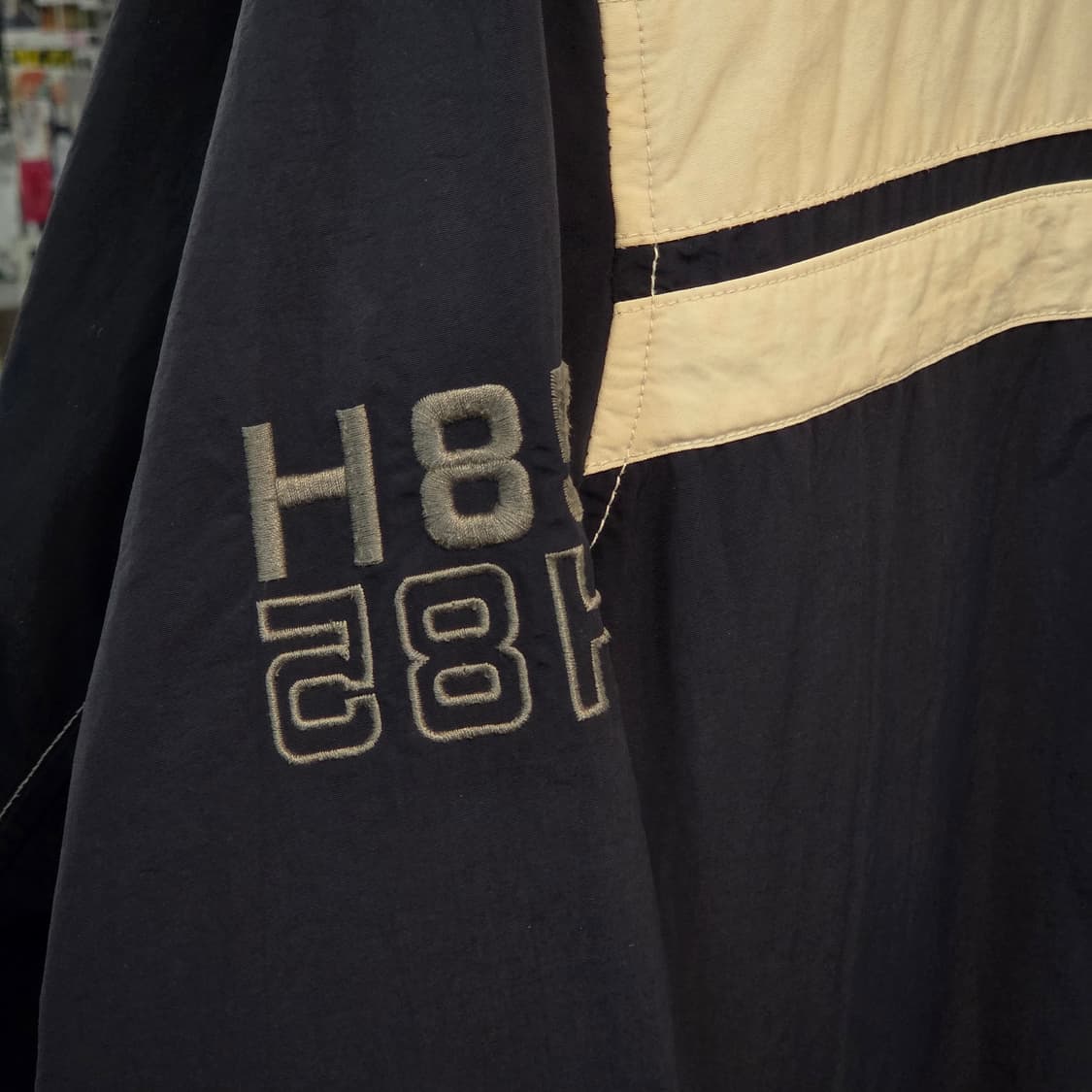 타미힐피거 네이비 배색 바람막이 점퍼 상품이미지5