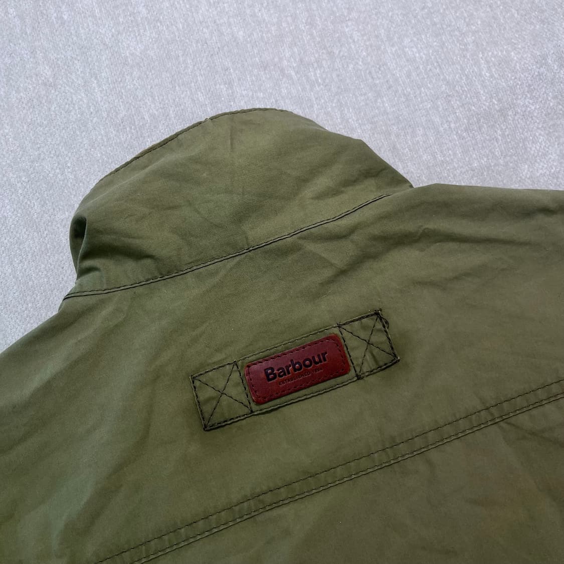 100 바버 23ss 올리브 샌더링 캐주얼 자켓 상품이미지8