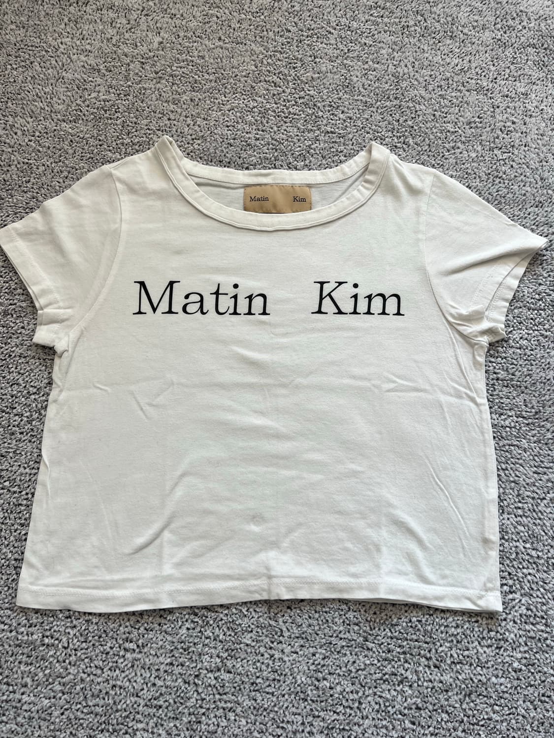 마뗑킴 로고 크롭 반팔 티셔츠 상품이미지1