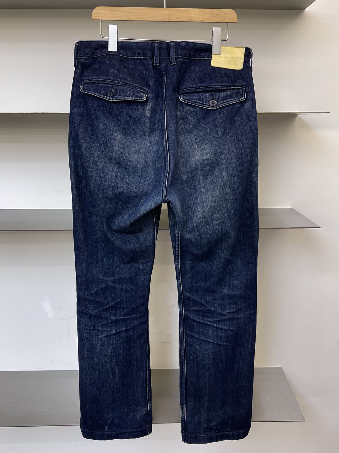 화이트 마운티니어링 09aw 페이디드 데님 팬츠 상품이미지4