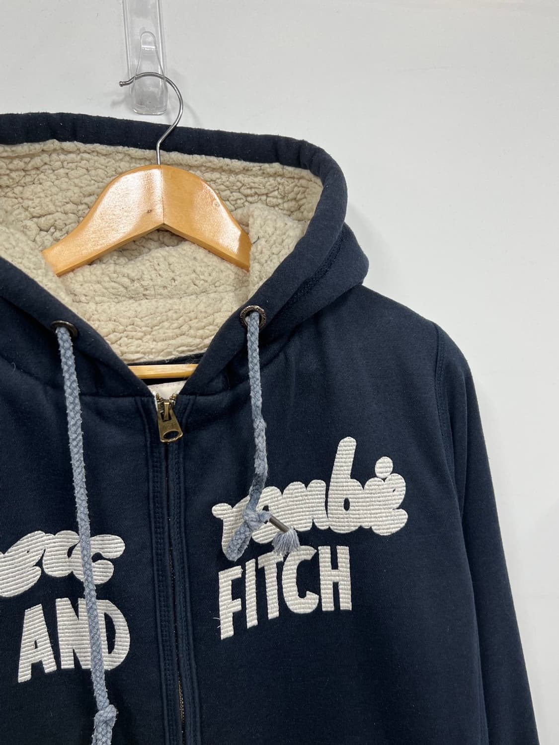 아베크롬비 레터링 로고 Y2K 양털 후드집업 상품이미지2