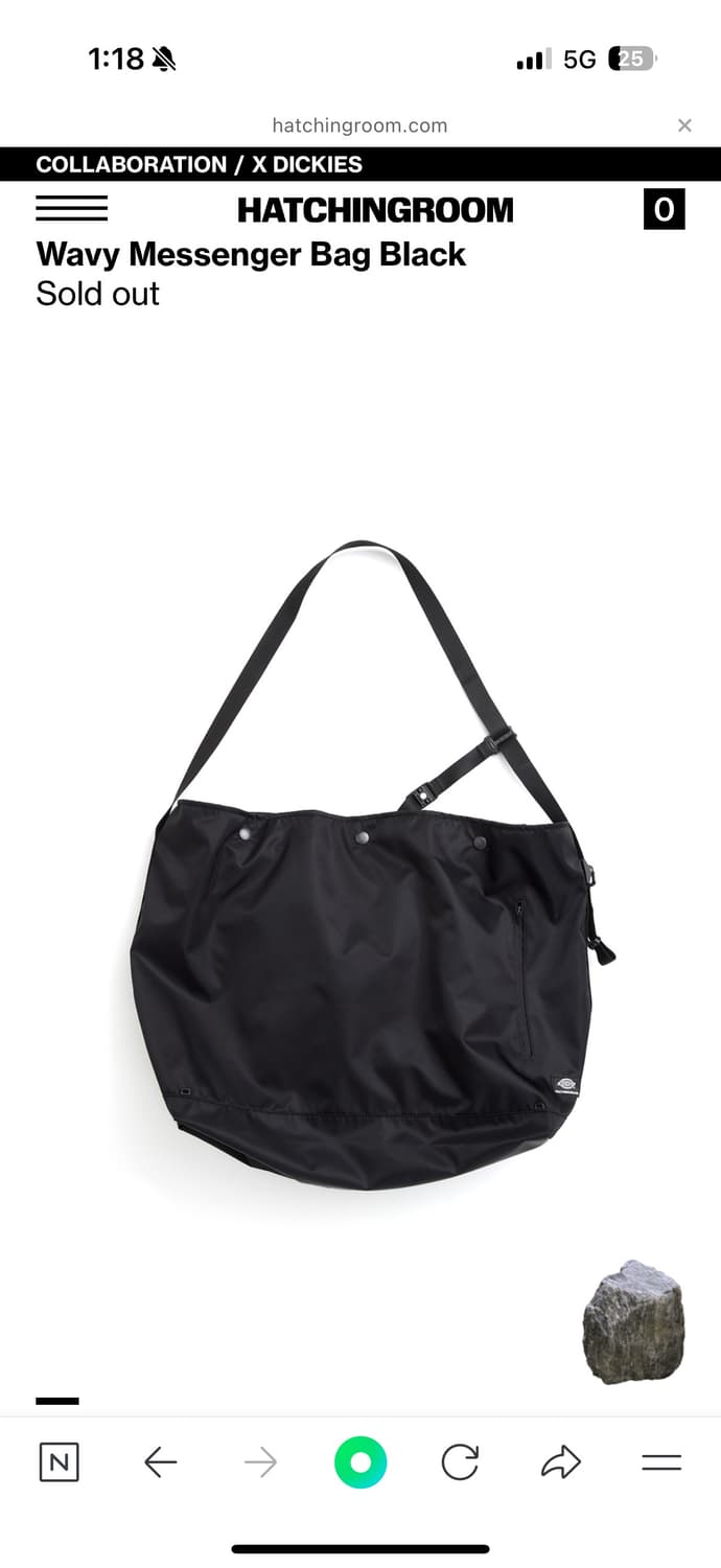  Wavy Messenger Bag Black 상품이미지1