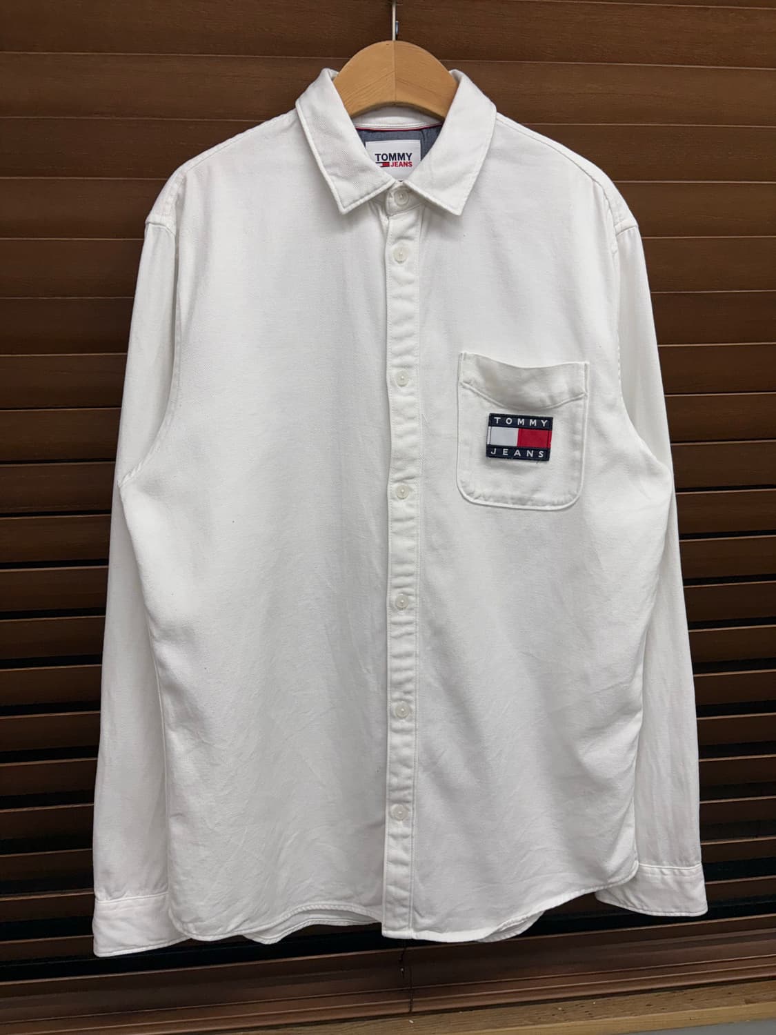 타미힐피거 진스 자수로고 화이트 셔츠 상품이미지1