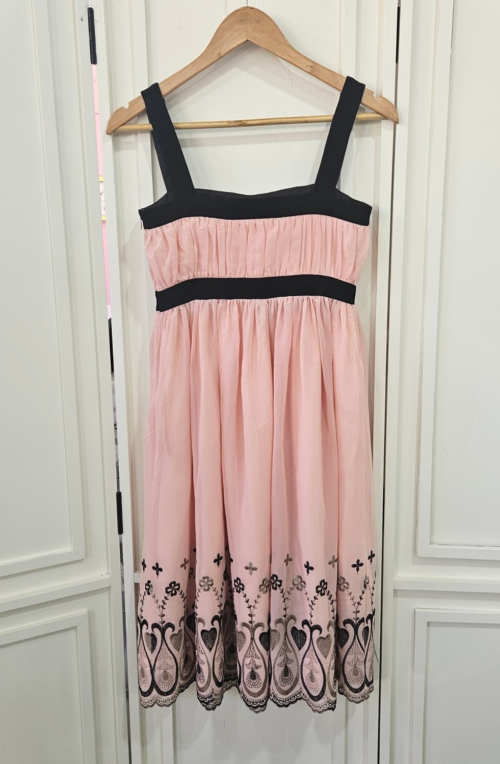 그레이스 클레스(Grace Class) 자수 플레어 원피스 상품이미지4