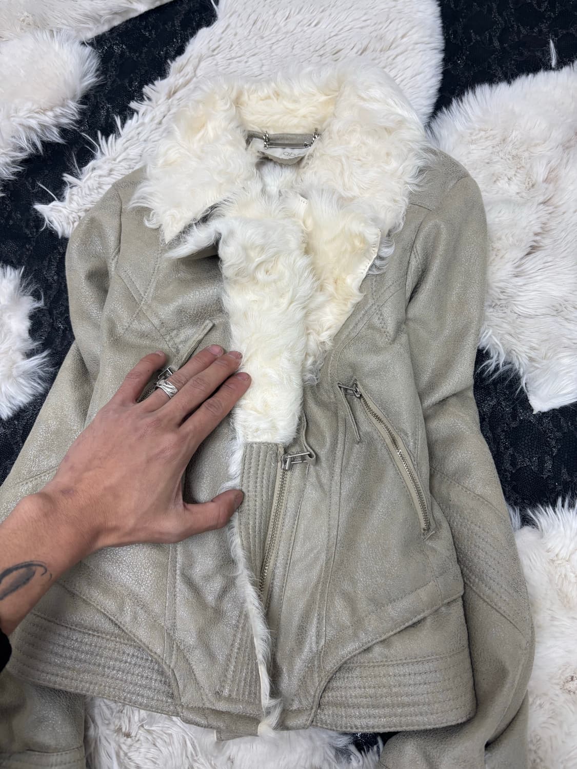 [00s] Fur Trimming Side Zip Detail Jacke 상품이미지4