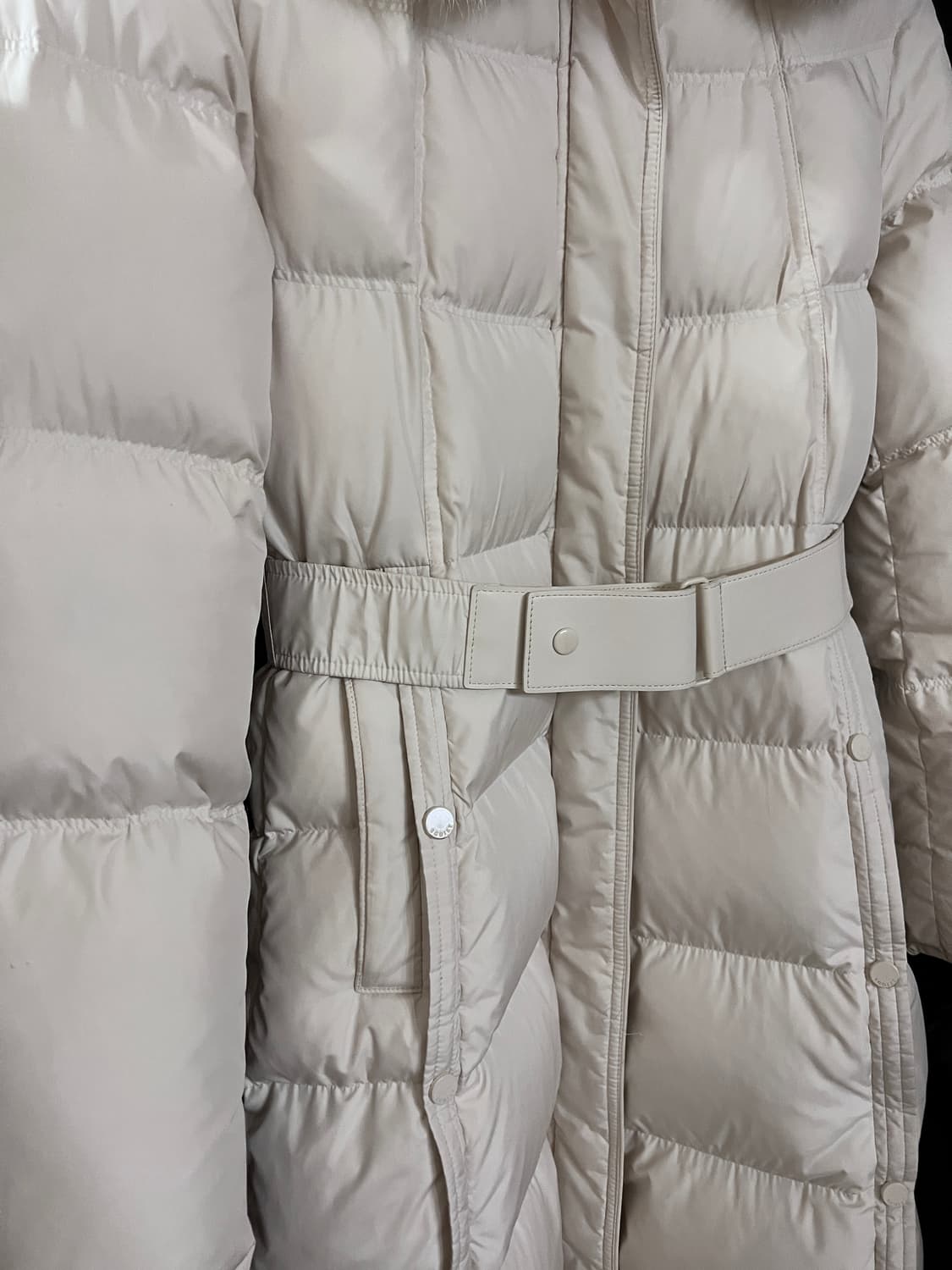 에고이스트 시그니처 페미닌 구스 롱 다운 (55) 상태 굳 상품이미지2