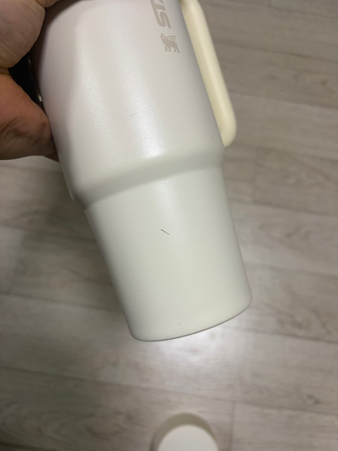 스탠리 퀜처 프로투어 플립 스트로 텀블러 887ml 크림 상품이미지4