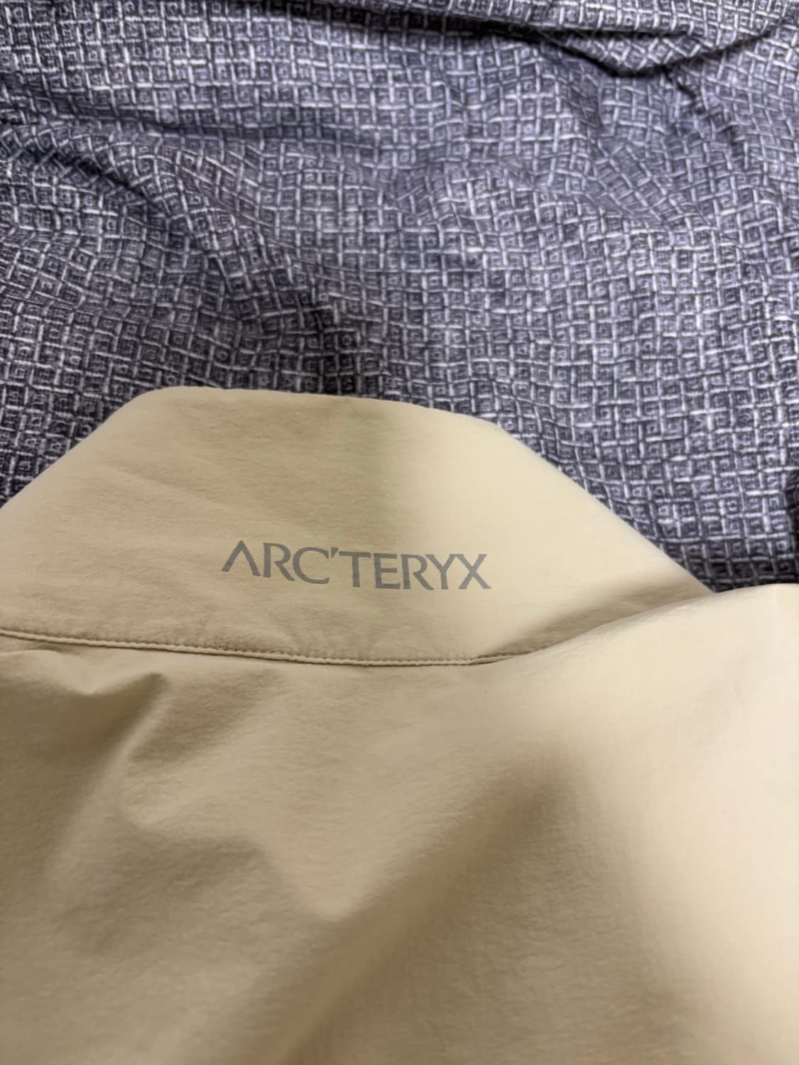 아크테릭스 감마 라이트웨이트 자켓 상품이미지5