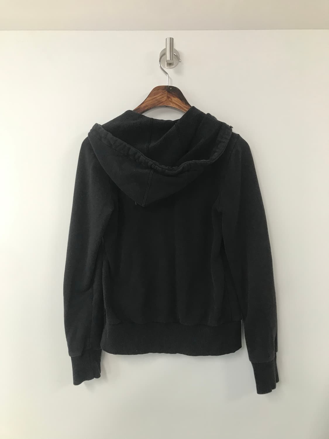 버버리 블루라벨 자수로고 블랙 후드집업 상품이미지3