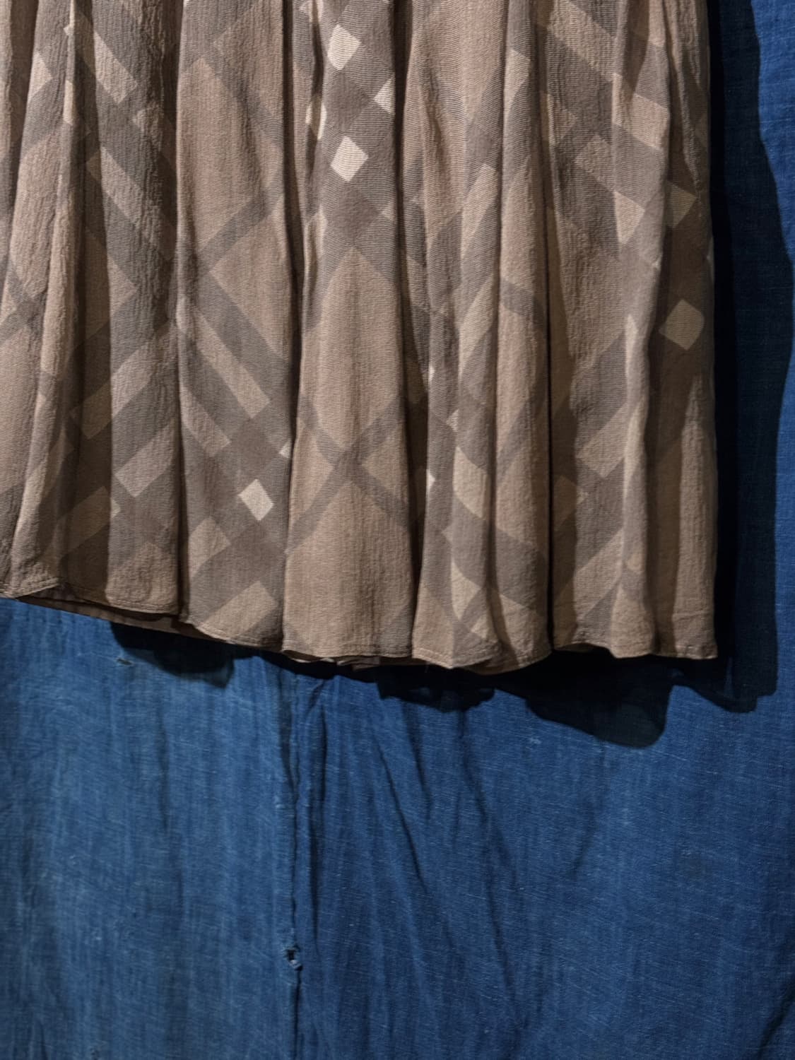 26inch) BURBERRY Shadow Check Silk Skirt 상품이미지4