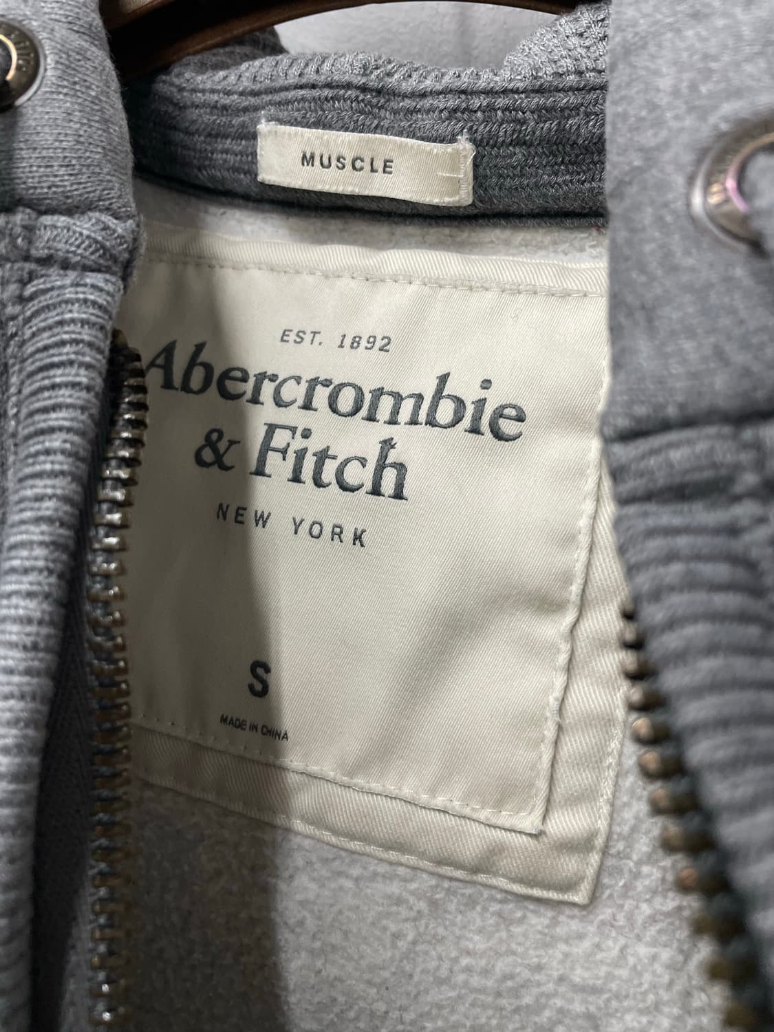 아베크롬비앤피치 아치로고 그레이 후드집업 H1258 상품이미지5