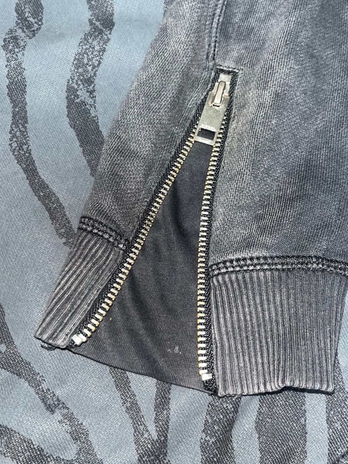 Diesel Zebra Pattern Sweatshirt 상품이미지2