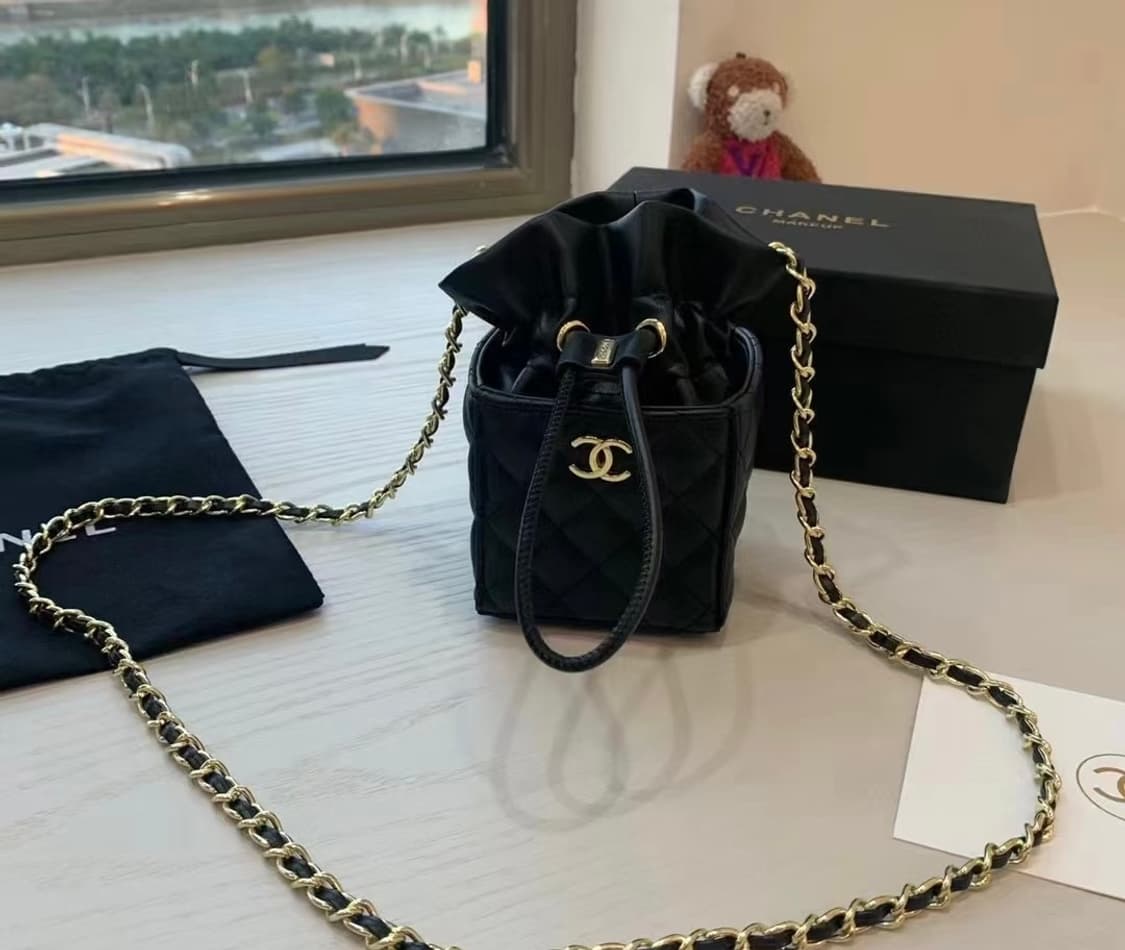 샤넬 뷰티 미니 버킷백 상품이미지1