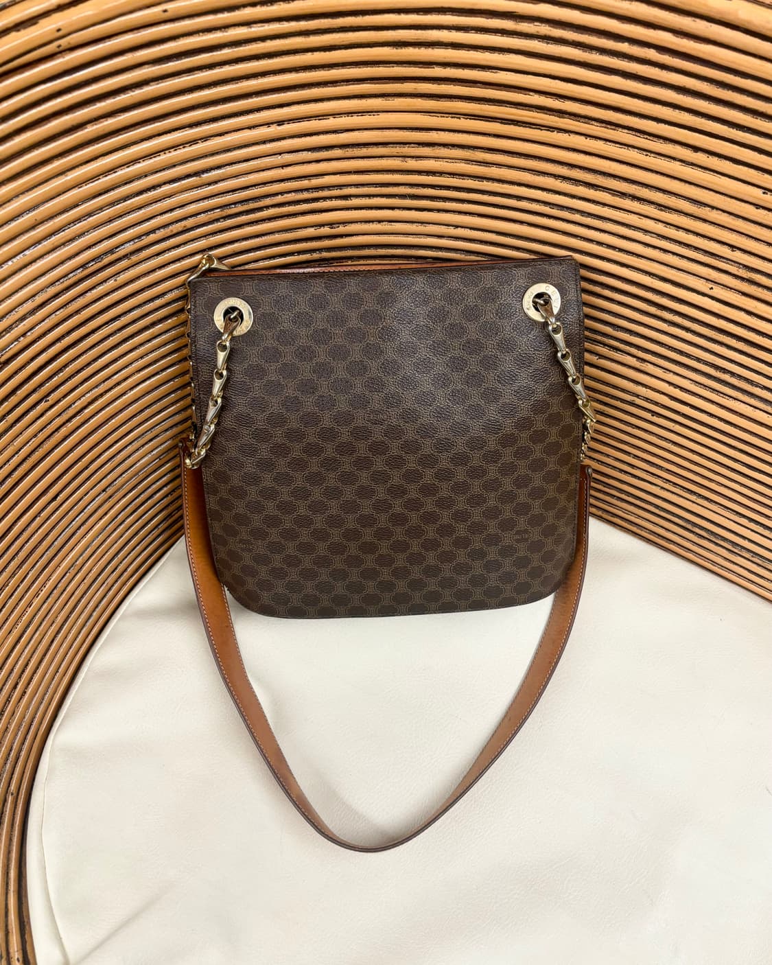 셀린느 마카담 캔버스 버킷백 상품이미지1