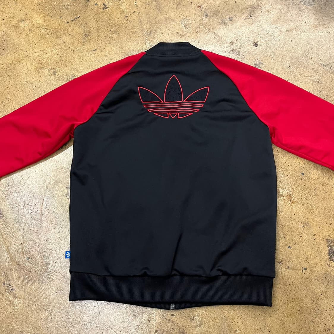 [정품/100] 아디다스 블랙 레드 삼선 트랙 자켓 져지 b10 상품이미지4