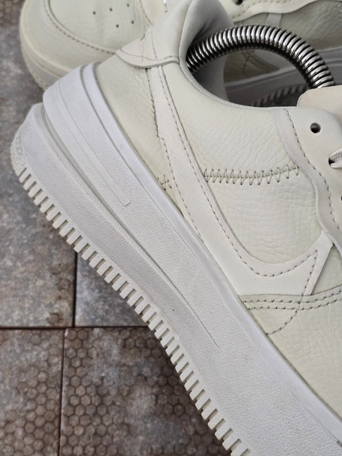 (235)나이키 에어포스 1 플랫폼 베이지 상품이미지5