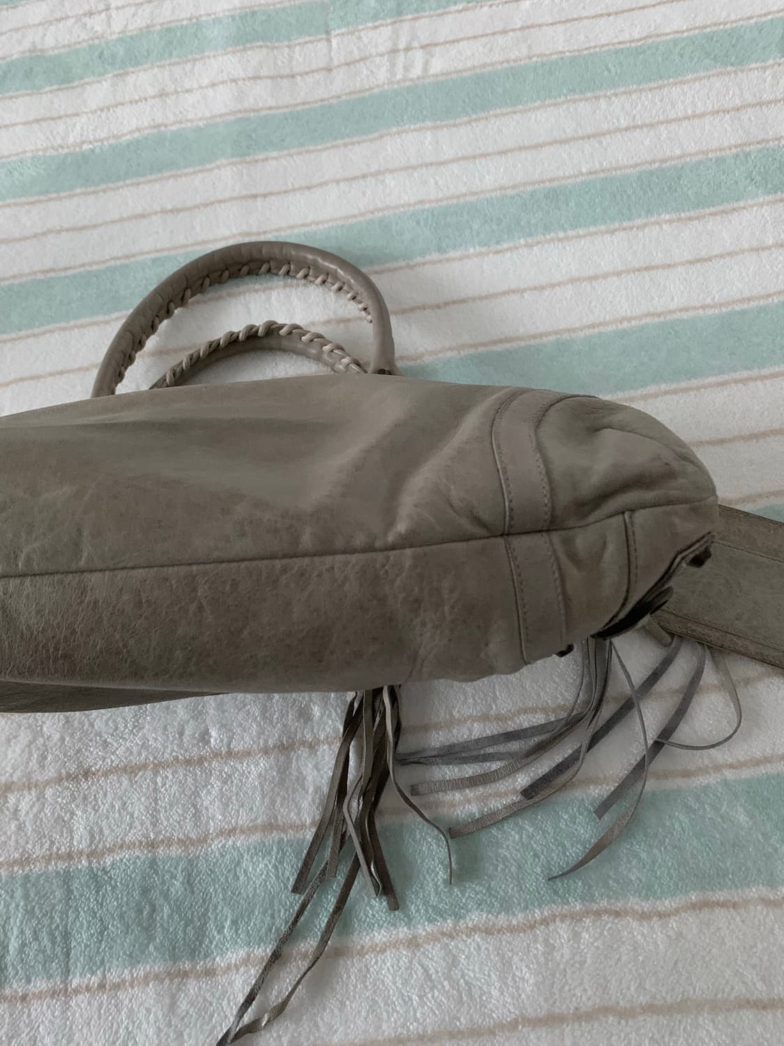 발렌시아가 시티 모터백 그레이  상품이미지7